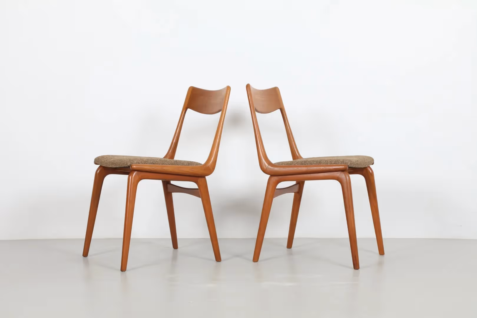 Six Refined Alfred Christensen 'Boomerang' Model 370 Dining Chairs by Slagelse Mobelvaerk