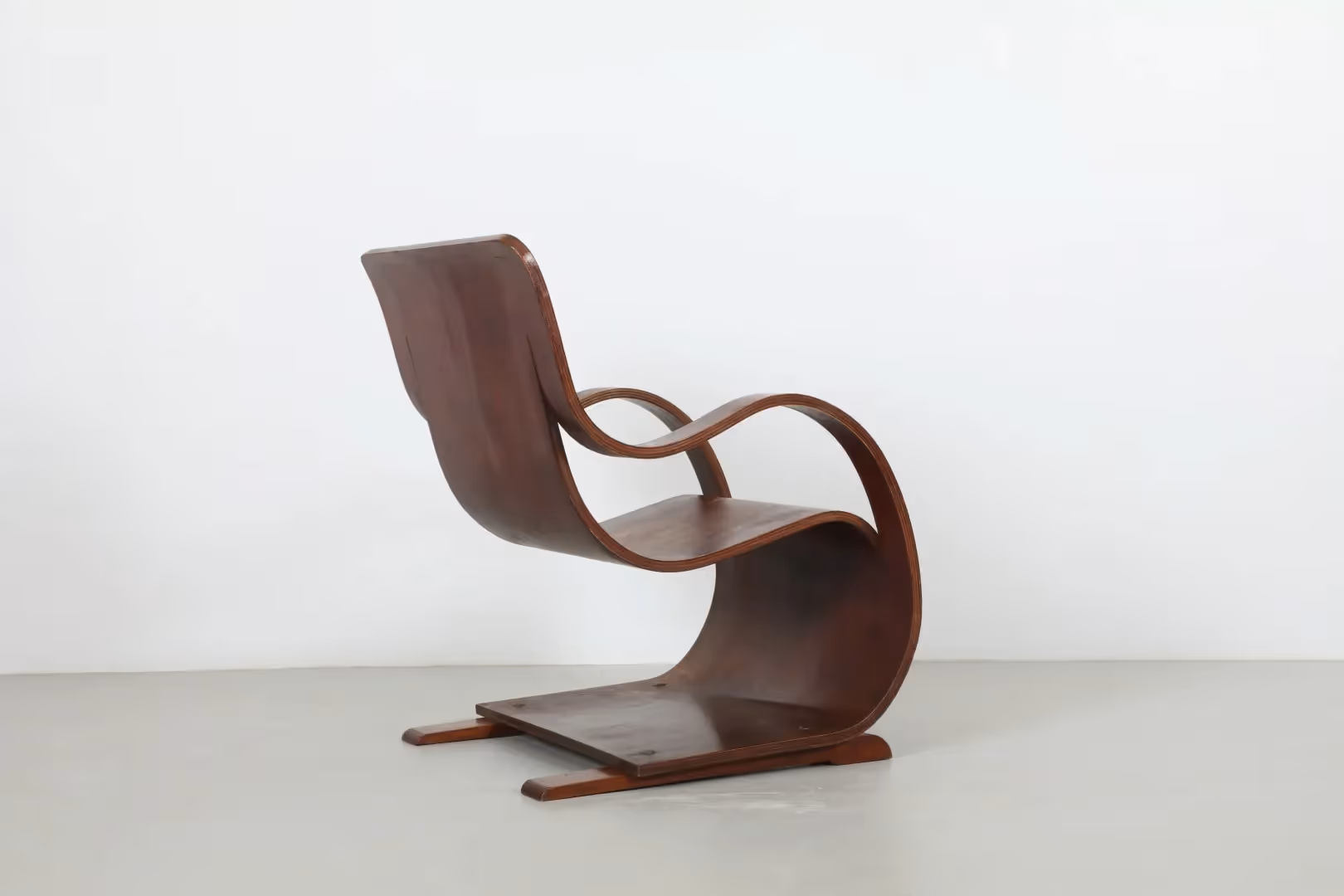 Rare and Significant Garth Chester 'Curvesse' Chair by Riginals (NZ)