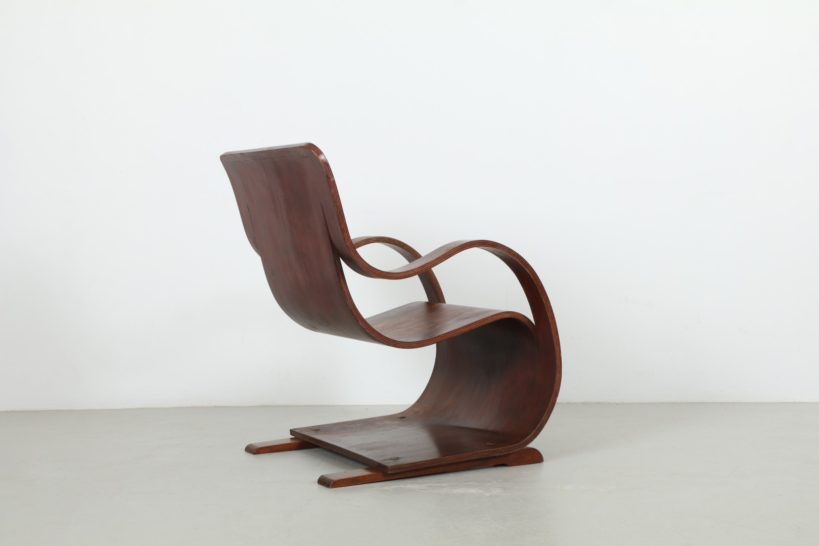 Rare and Significant Garth Chester 'Curvesse' Chair by Riginals (NZ)
