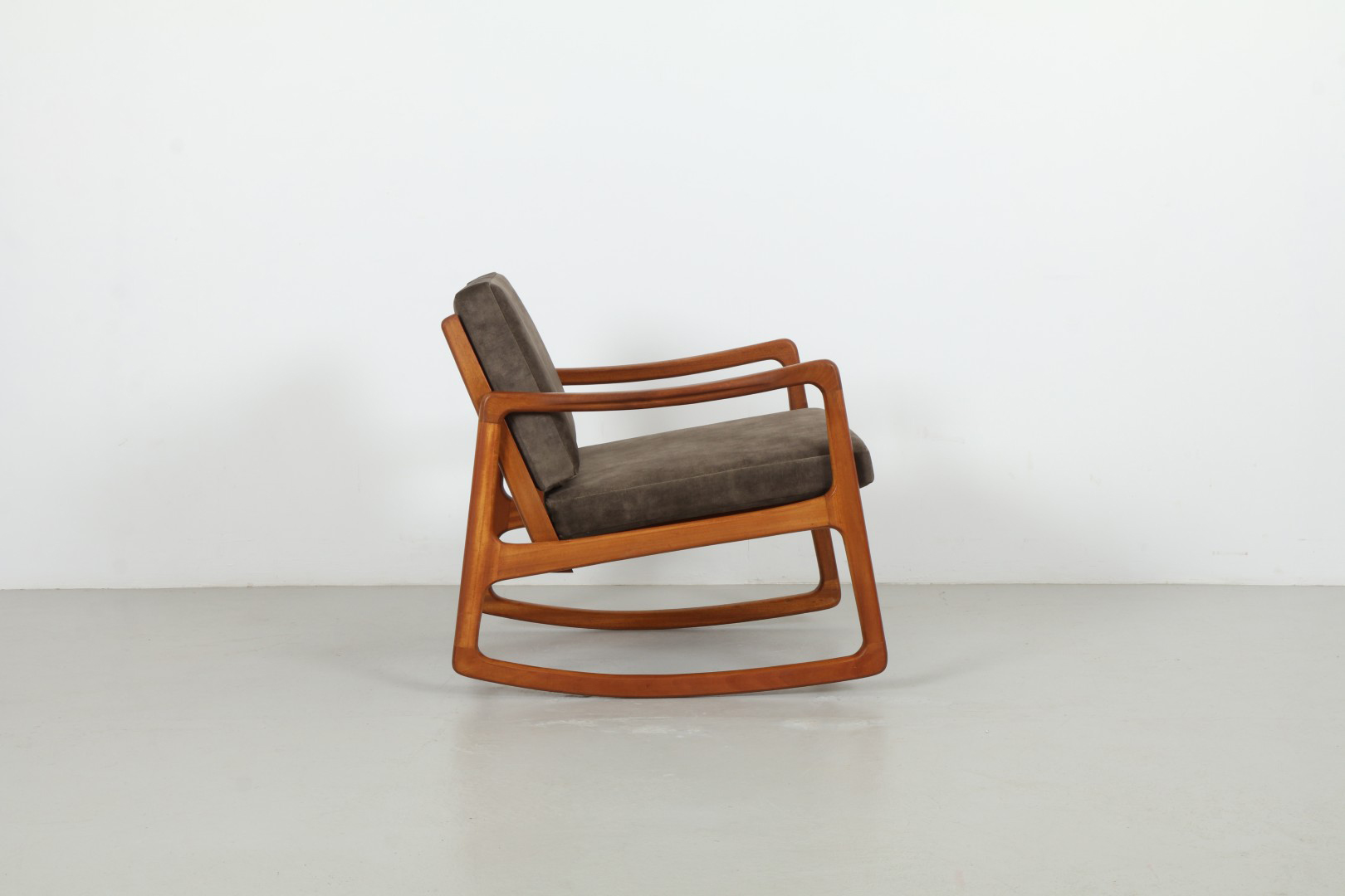 Elegant Ole Wanscher Rocking Chair by Backhouse