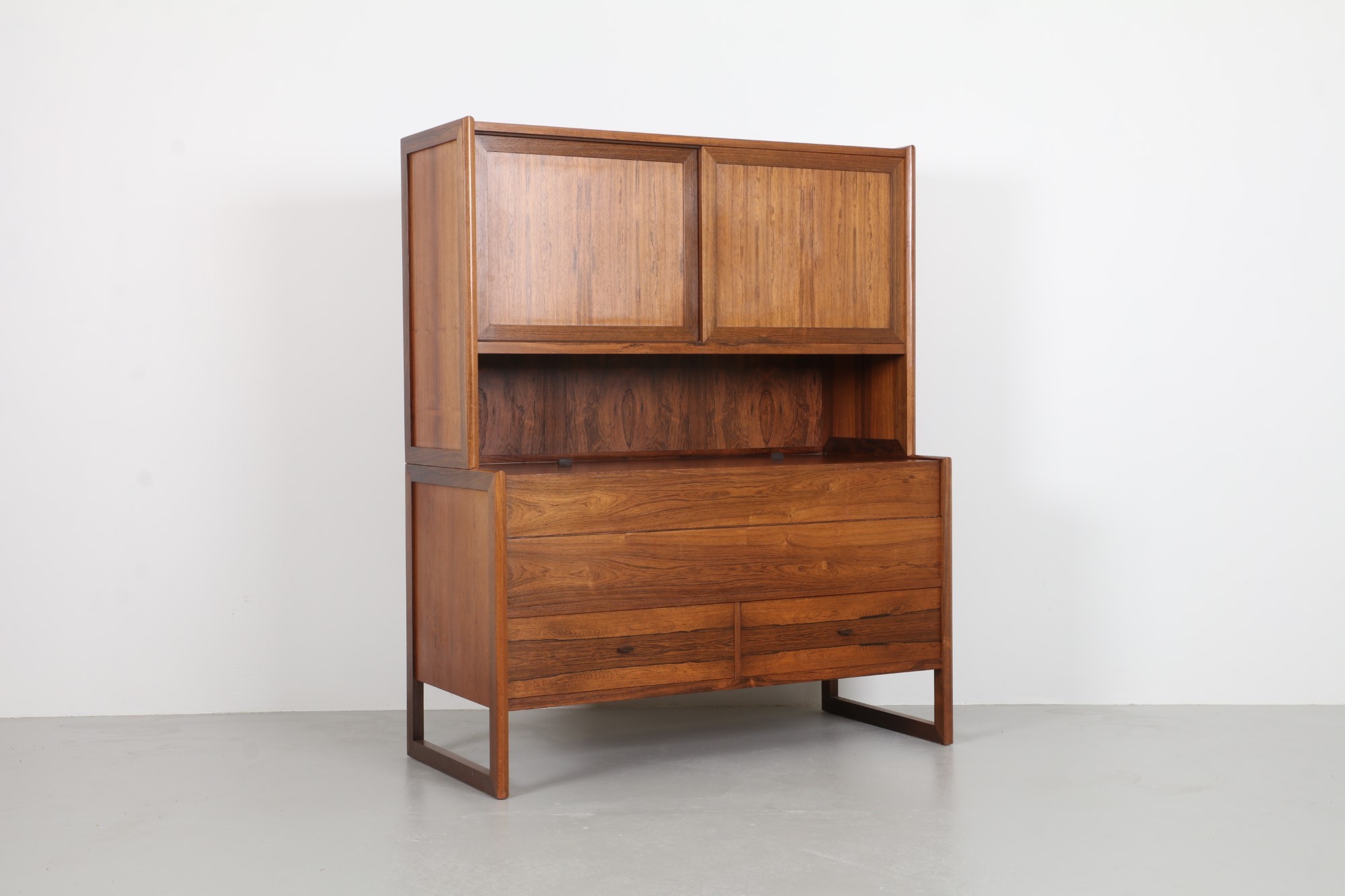 Minimalist Arne Wahl Iversen (Attr) Sleigh Leg Tall Sideboard / Bar Cabinet