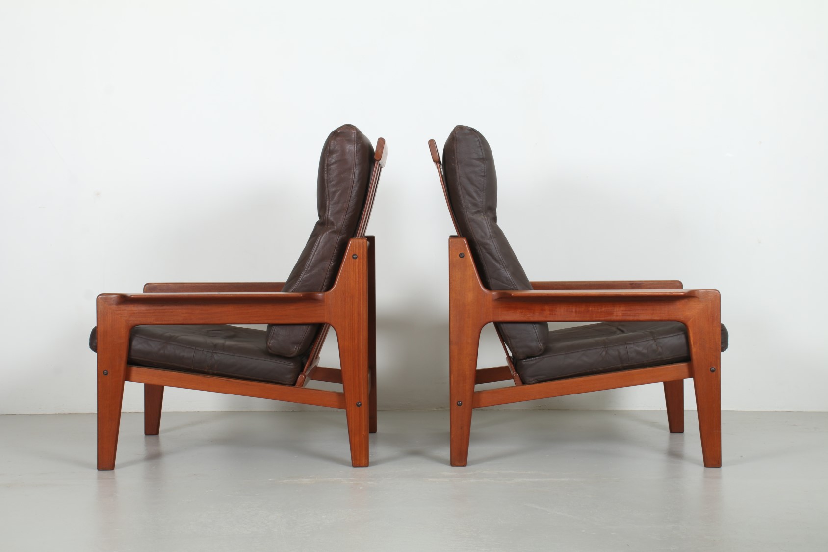 Pair of Sleek Arne Wahl Iversen Tall Back Armchairs by Komfort