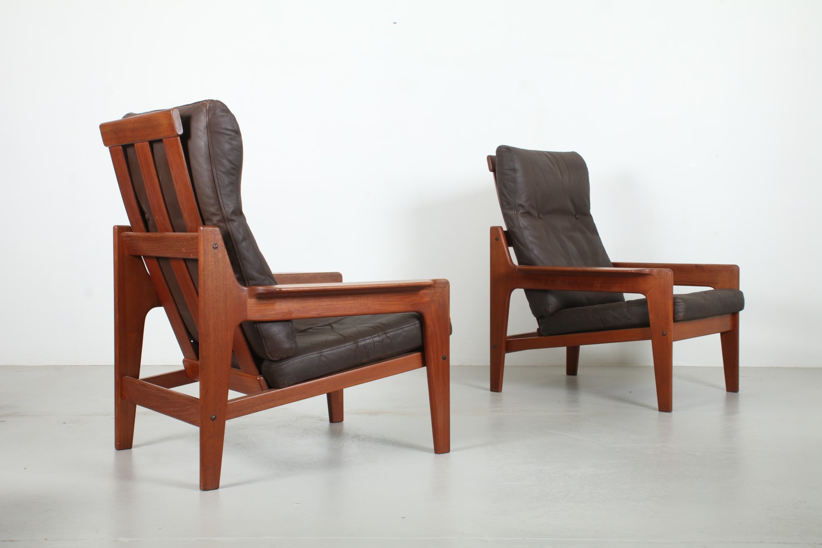 Pair of Sleek Arne Wahl Iversen Tall Back Armchairs by Komfort