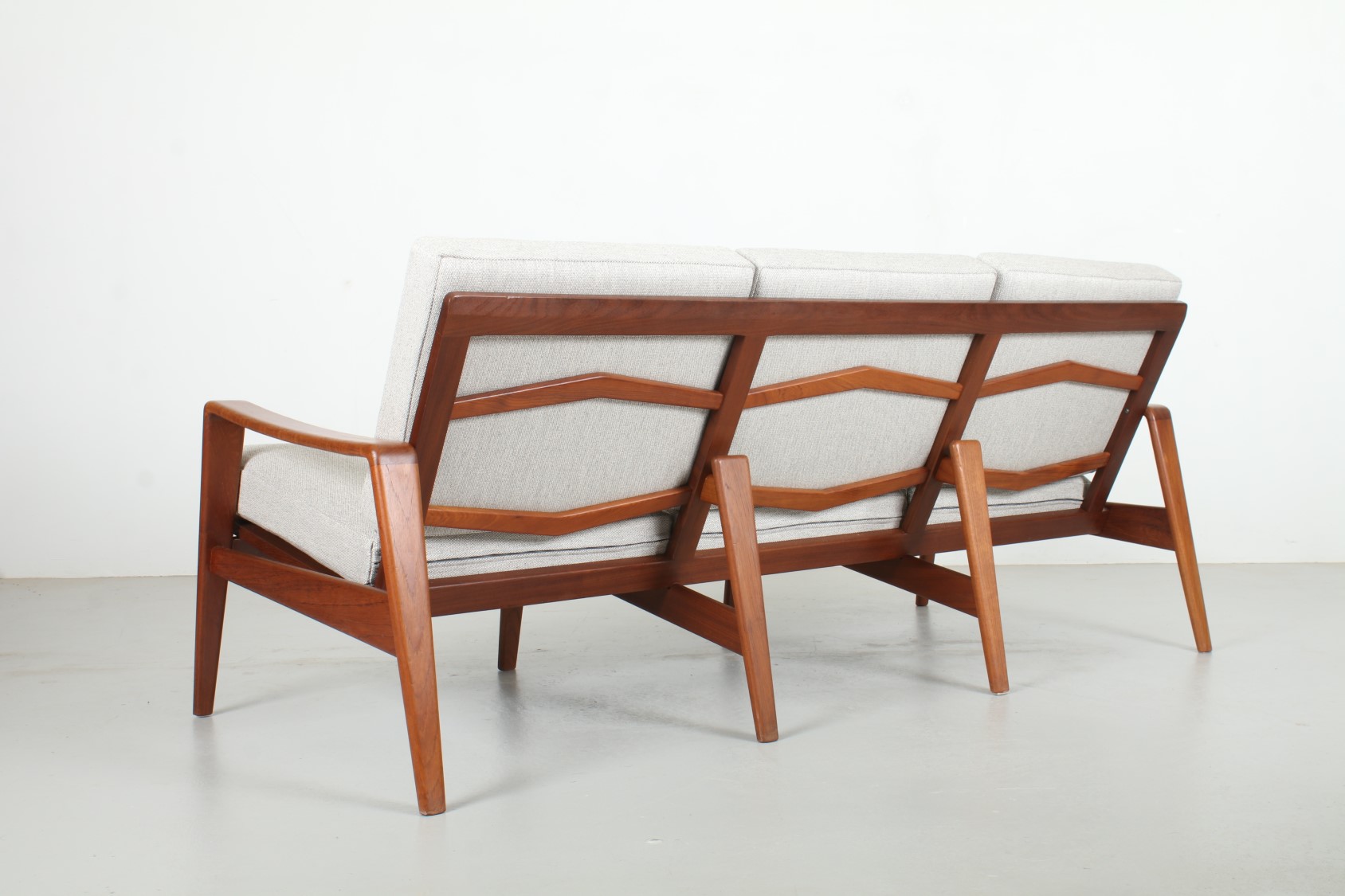 Stunning Arne Wahl Iversen Danish Sofa by Komfort
