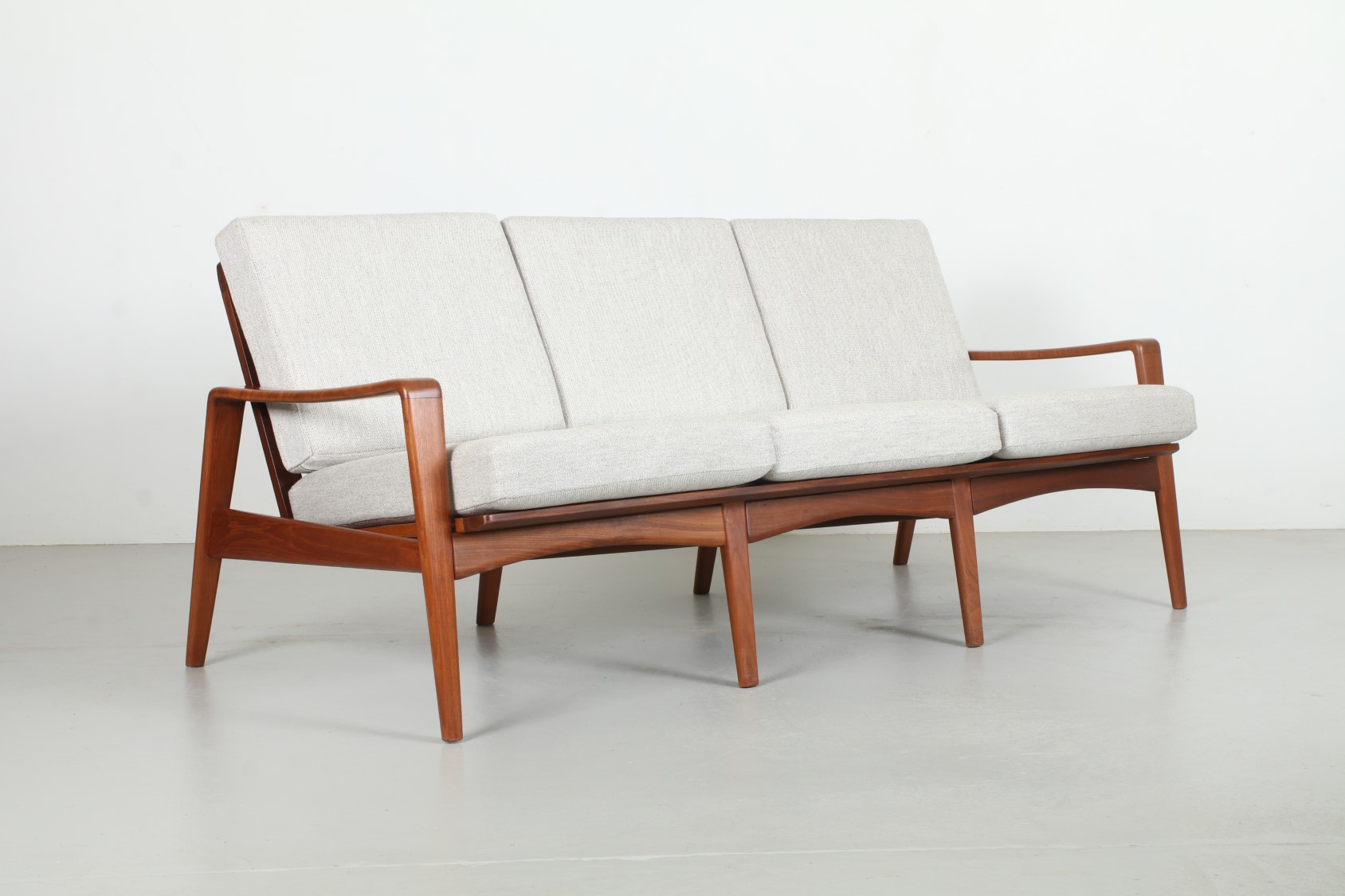 Stunning Arne Wahl Iversen Danish Sofa by Komfort