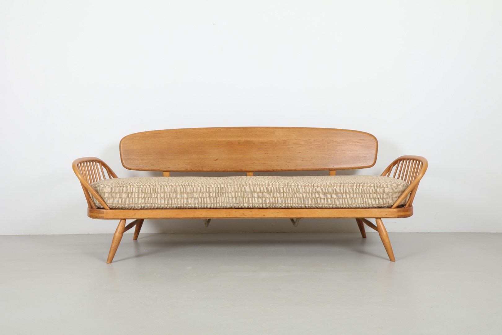 Coveted Lucian Ercolani 'Model 335' Studio Sofa by Ercol