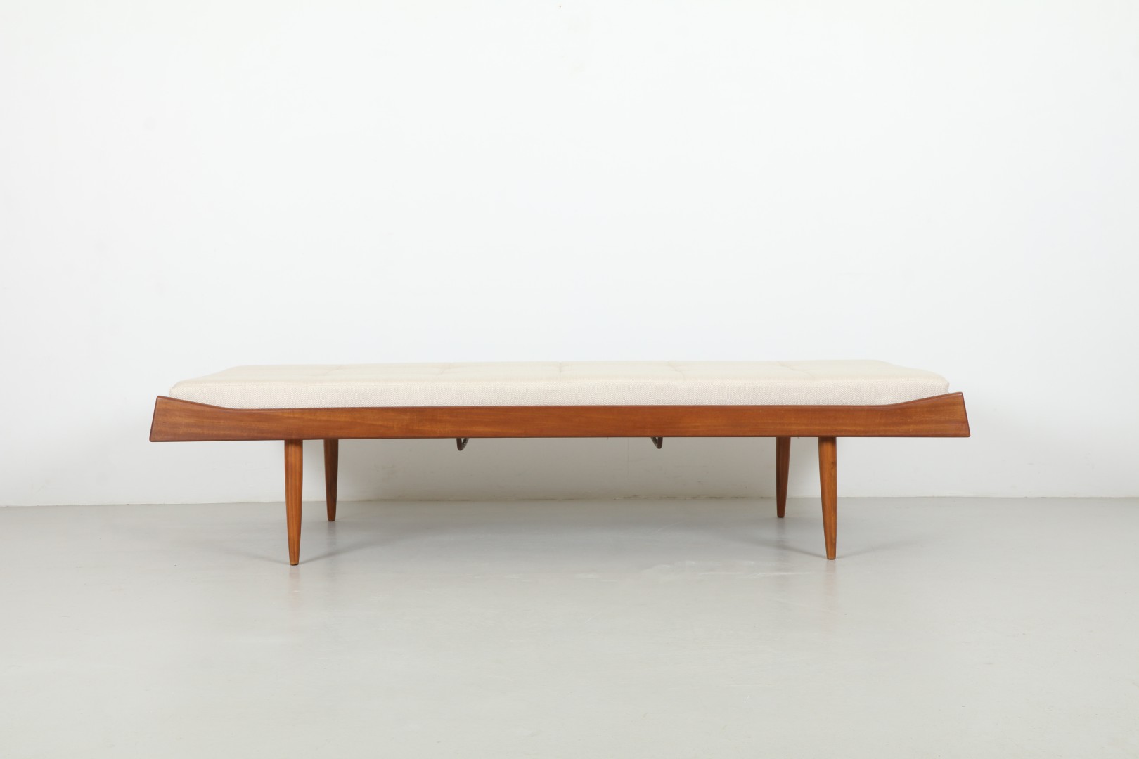 Elegant Mid-Century Mahogany Daybed by Danske Mobler