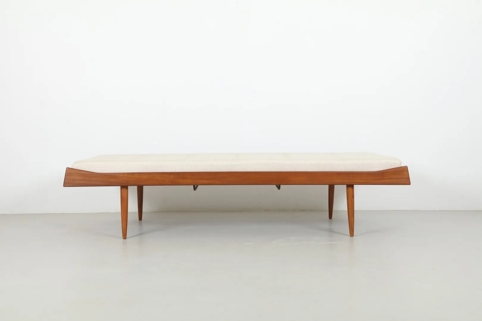 Elegant Mid-Century Mahogany Daybed by Danske Mobler