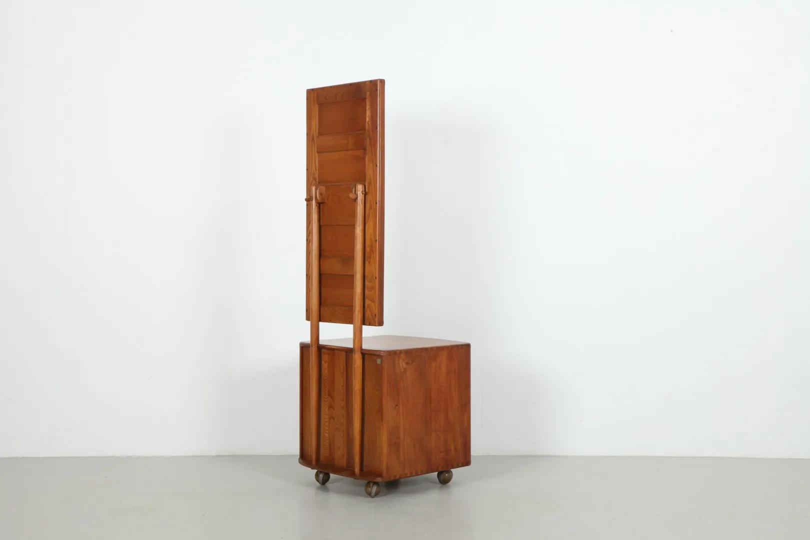 Super Cute Lucian Ercolani 'Model 411' Cheval Chest with Mirror by Ercol