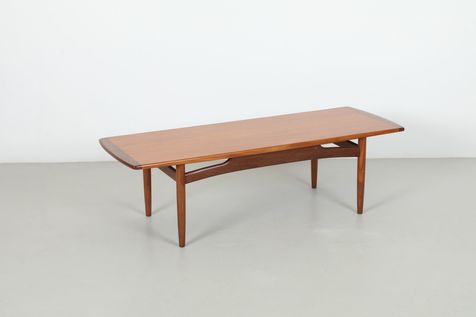 Stunning Victor Wilkins 'Brasilia' Model 8034 Coffee Table by G-Plan