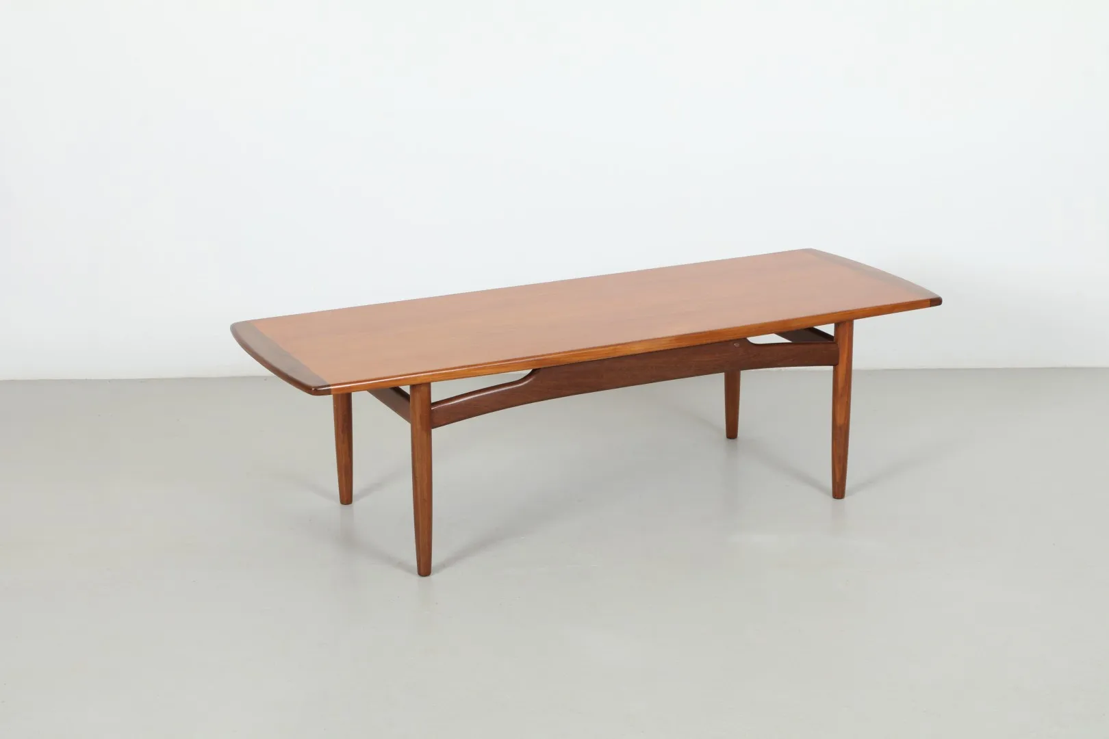 Stunning Victor Wilkins 'Brasilia' Model 8034 Coffee Table by G-Plan