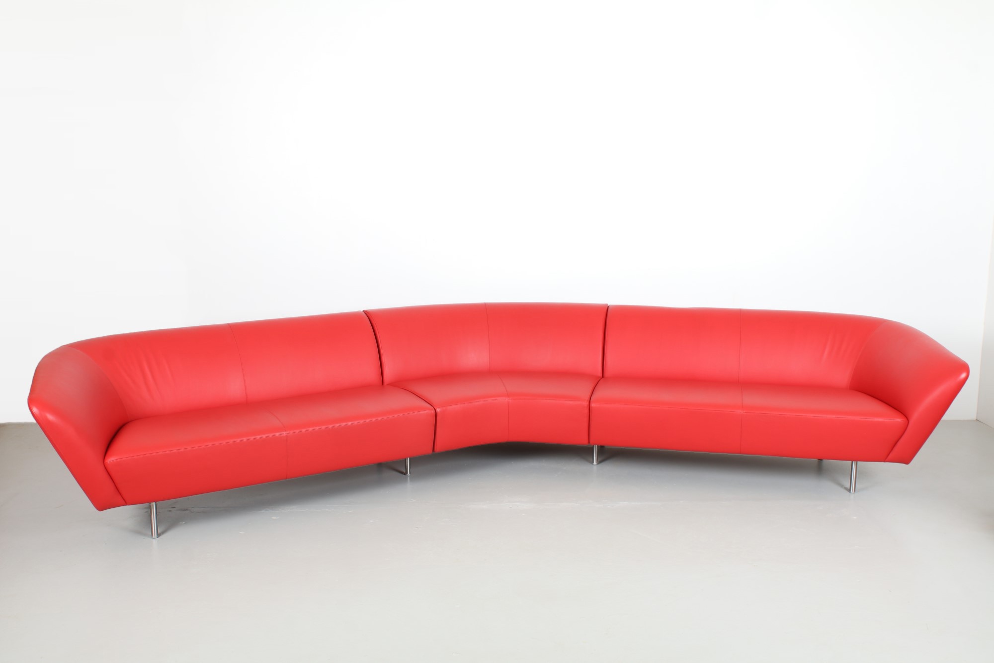 Impressive Lievore Altherr Molina 'Loop' Italian Leather Sofa by Arper