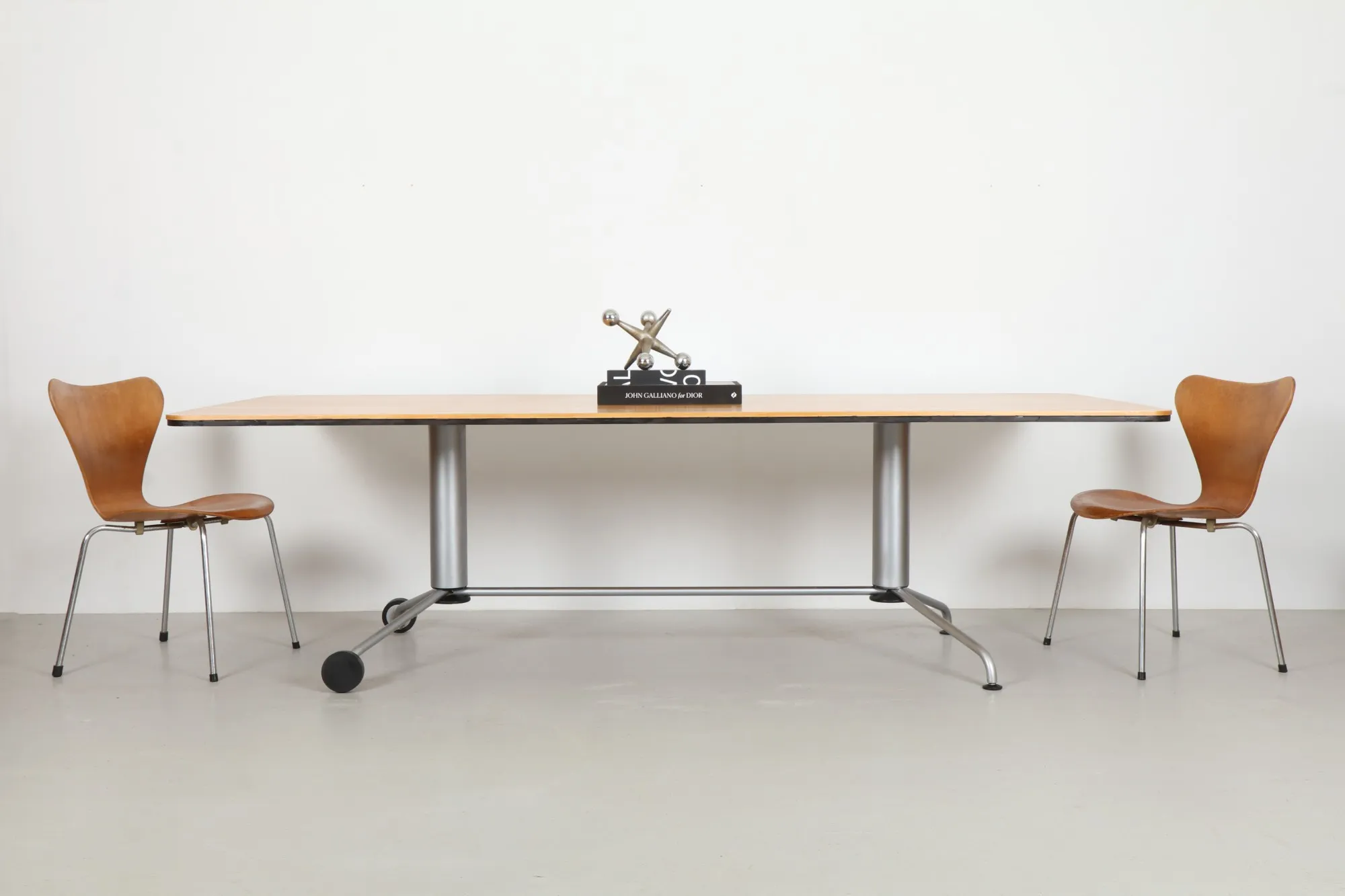 Epic Vico Magestretti 'VicoDuo' Dining Table by Fritz Hansen