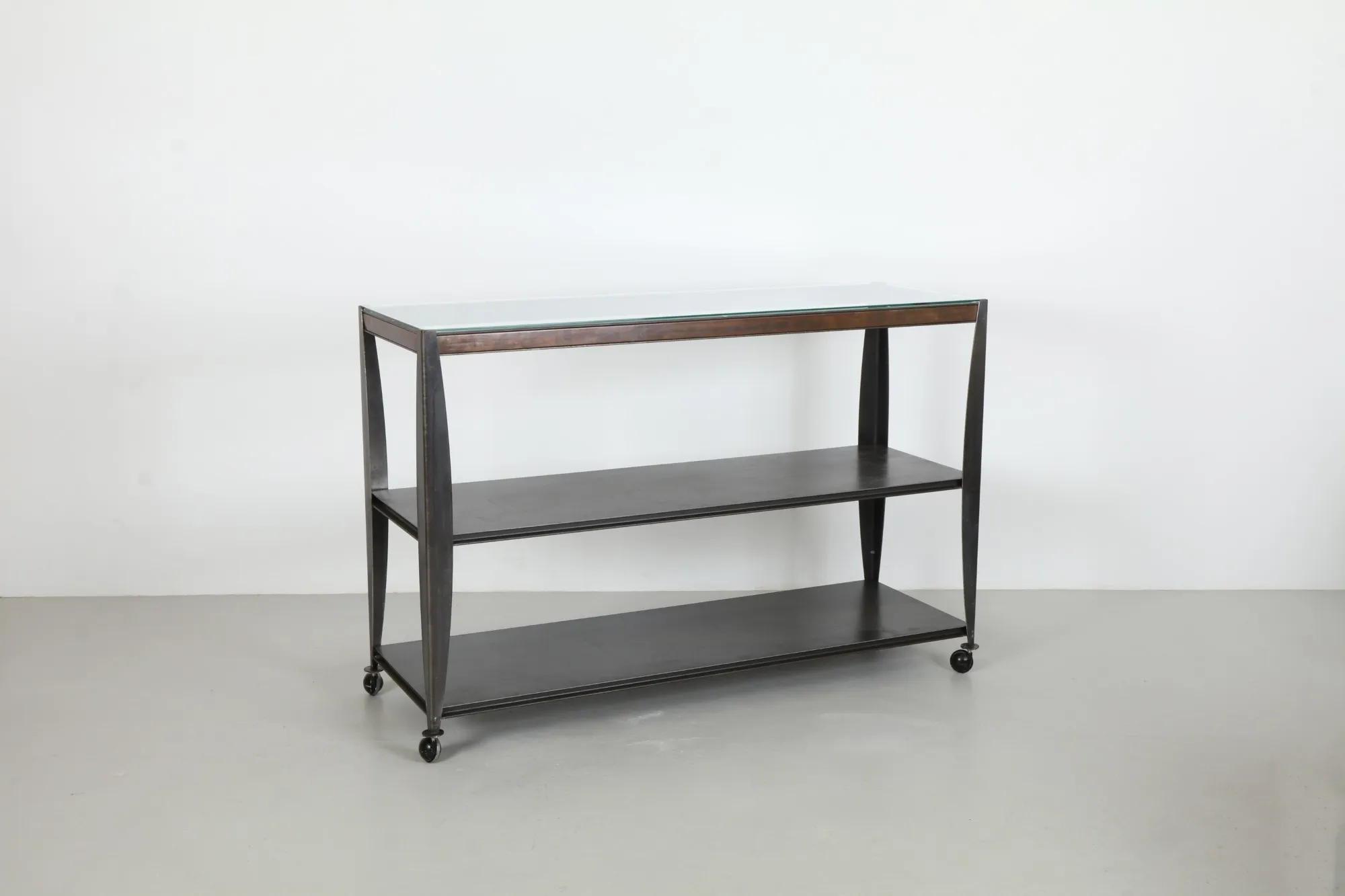 Bold Zambesi Display Cabinet by Neville Findlay & Gary Hunt – Extra Long