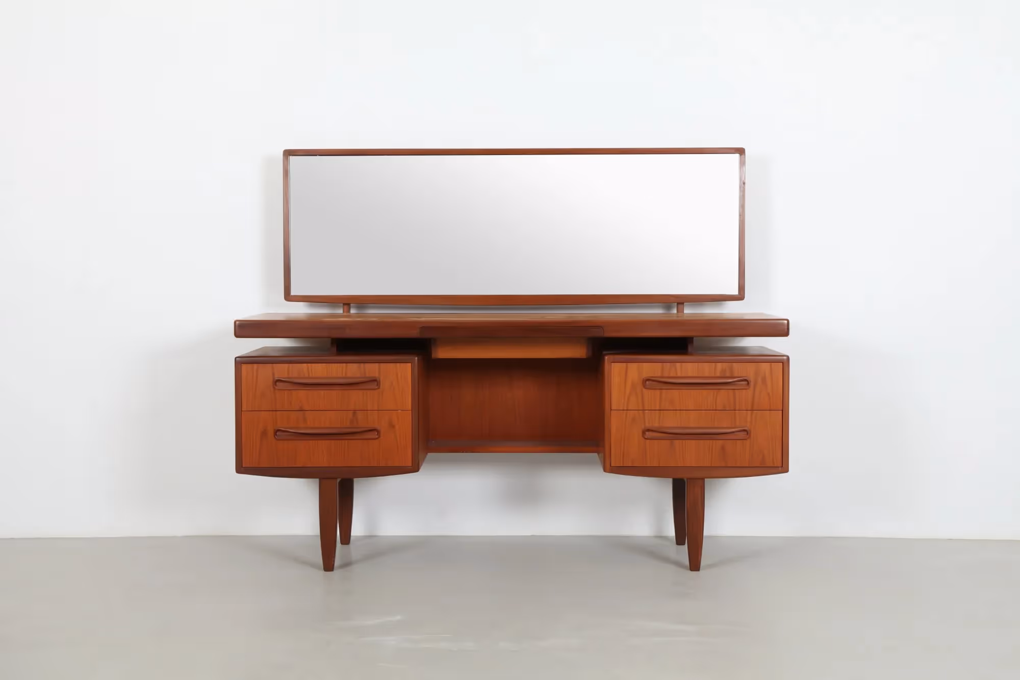 Sleek Victor Wilkins 'Fresco' Dresser / Desk by G-Plan