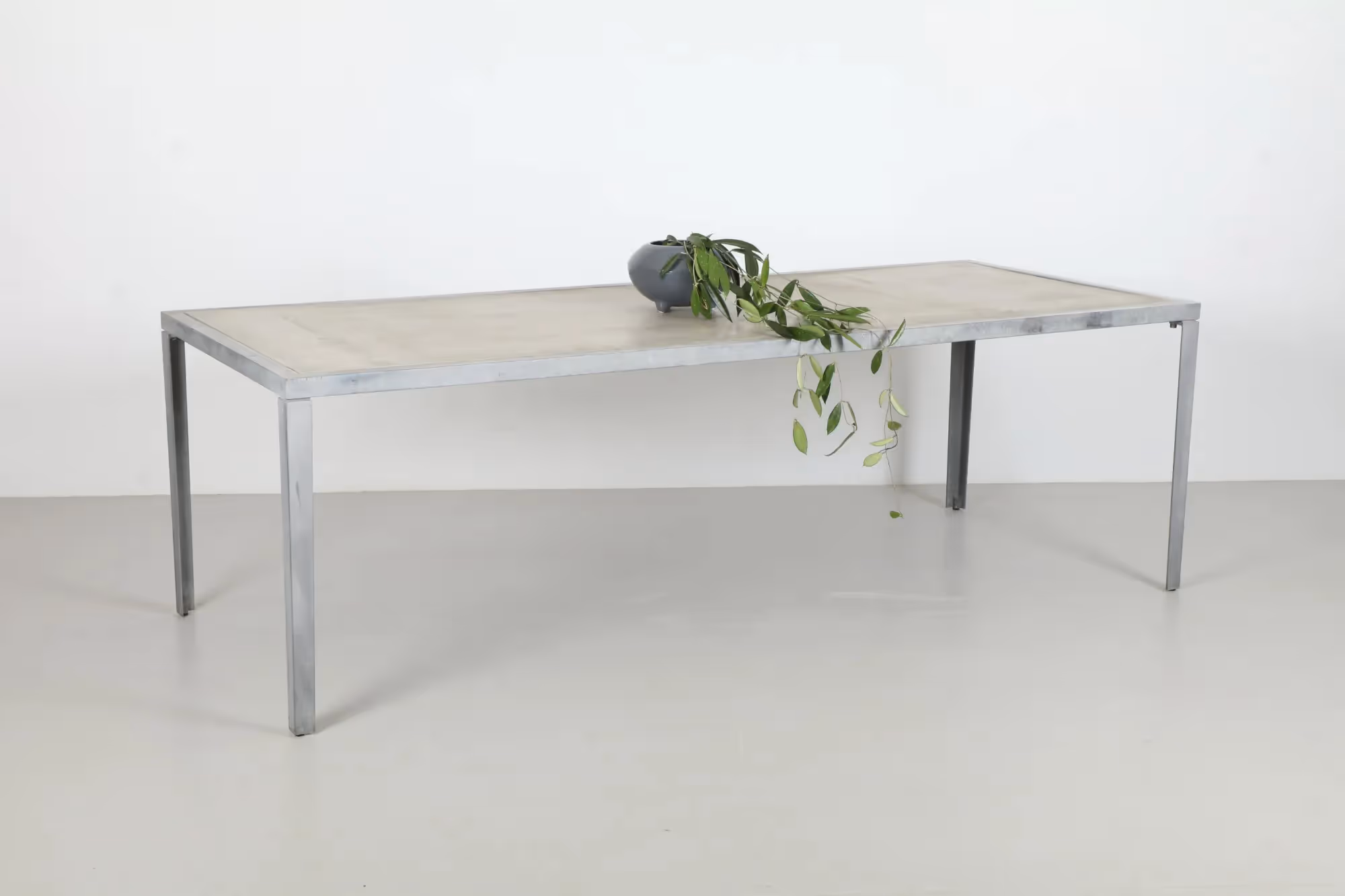Enduring Michael Draper 'Model 4040' Outdoor Table with Concrete Top