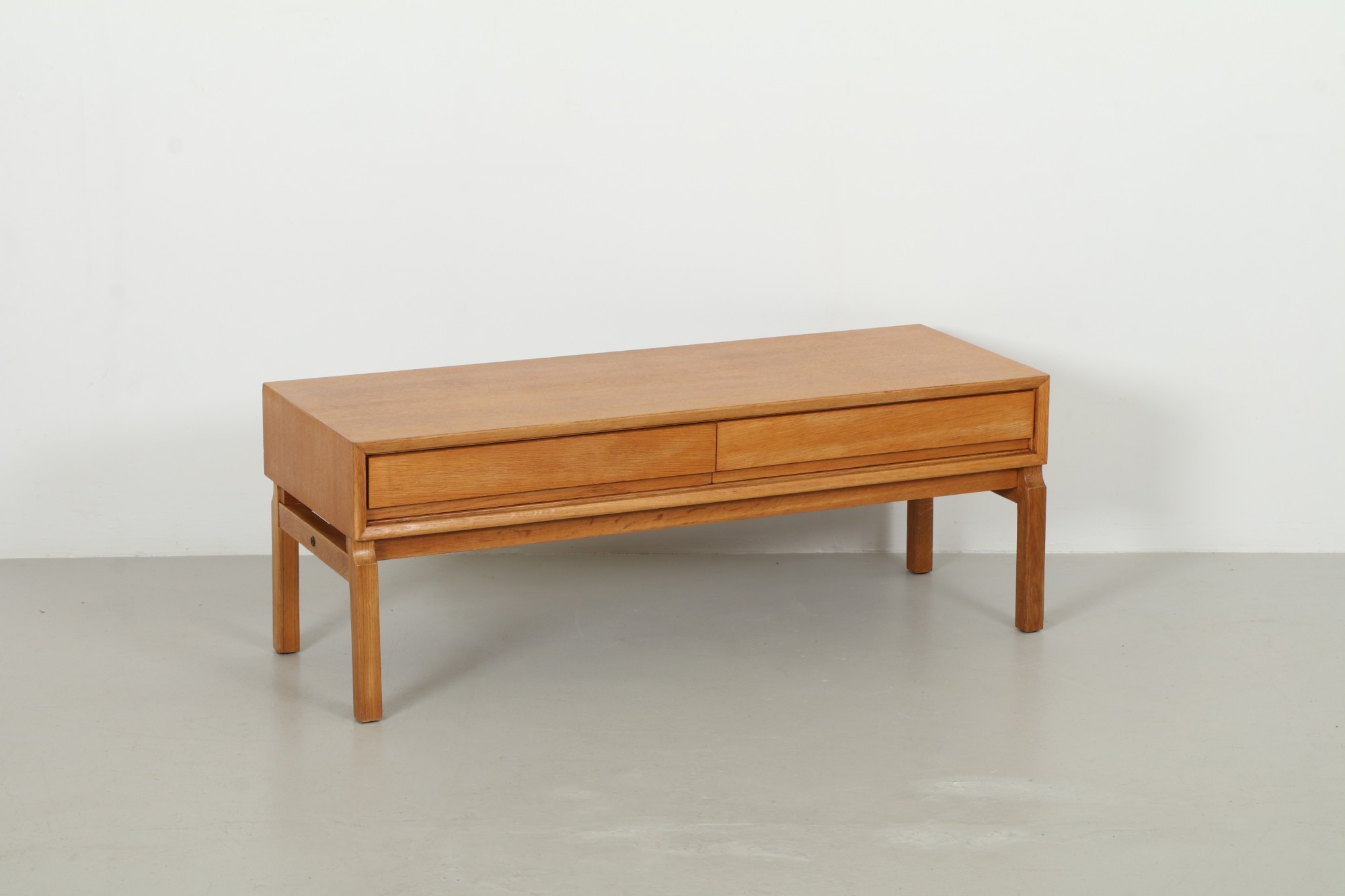 Sleek Marian Grabinski 'MTP' TV Cabinet by Möbel Ikea