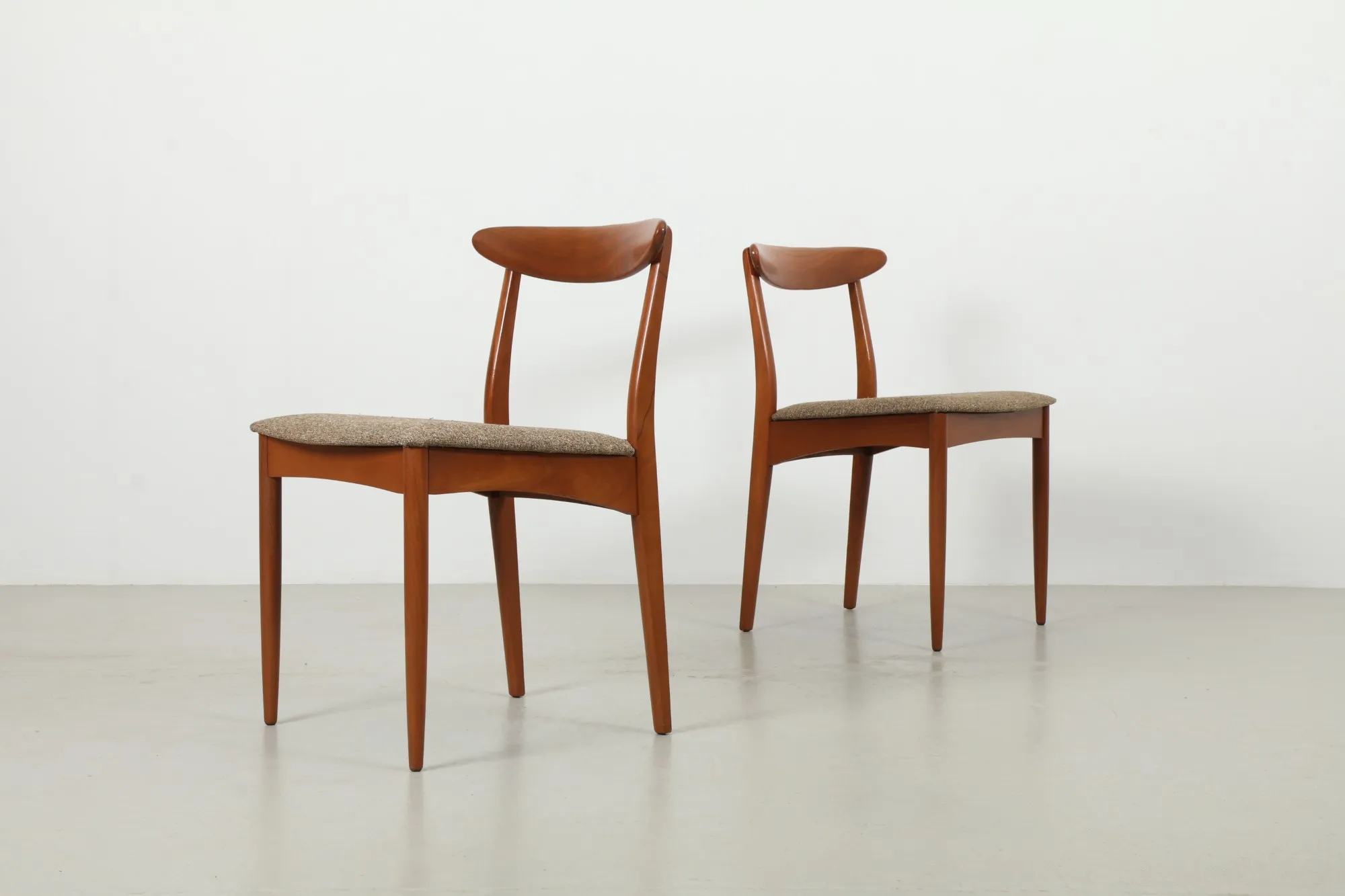 Four Elegant Mid-Century British Dining Chairs by Greaves & Thomas
