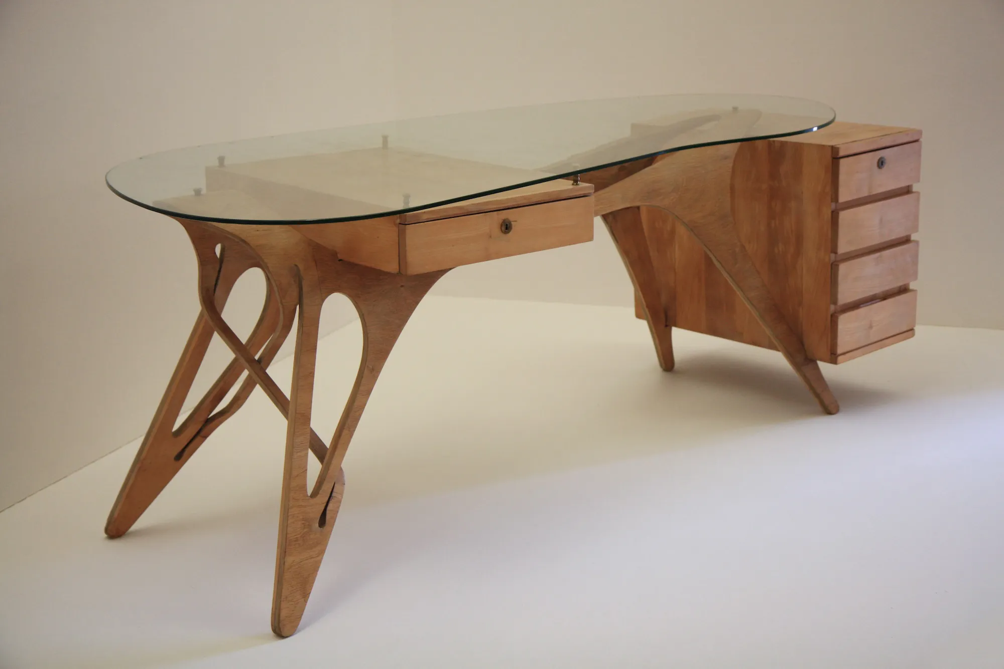 10 Favourite Designer Desks