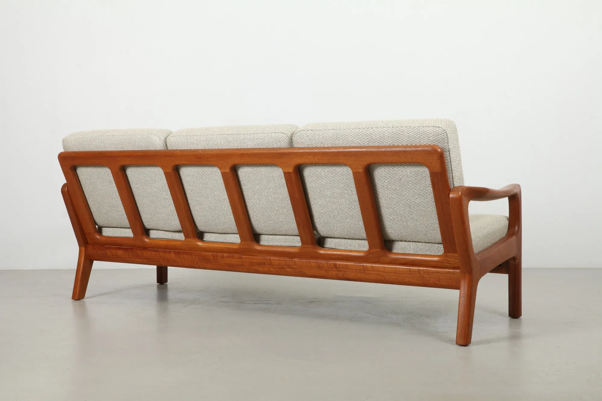 Bold Mid-Century Danish Sofa Daybed by Juul Kristensen
