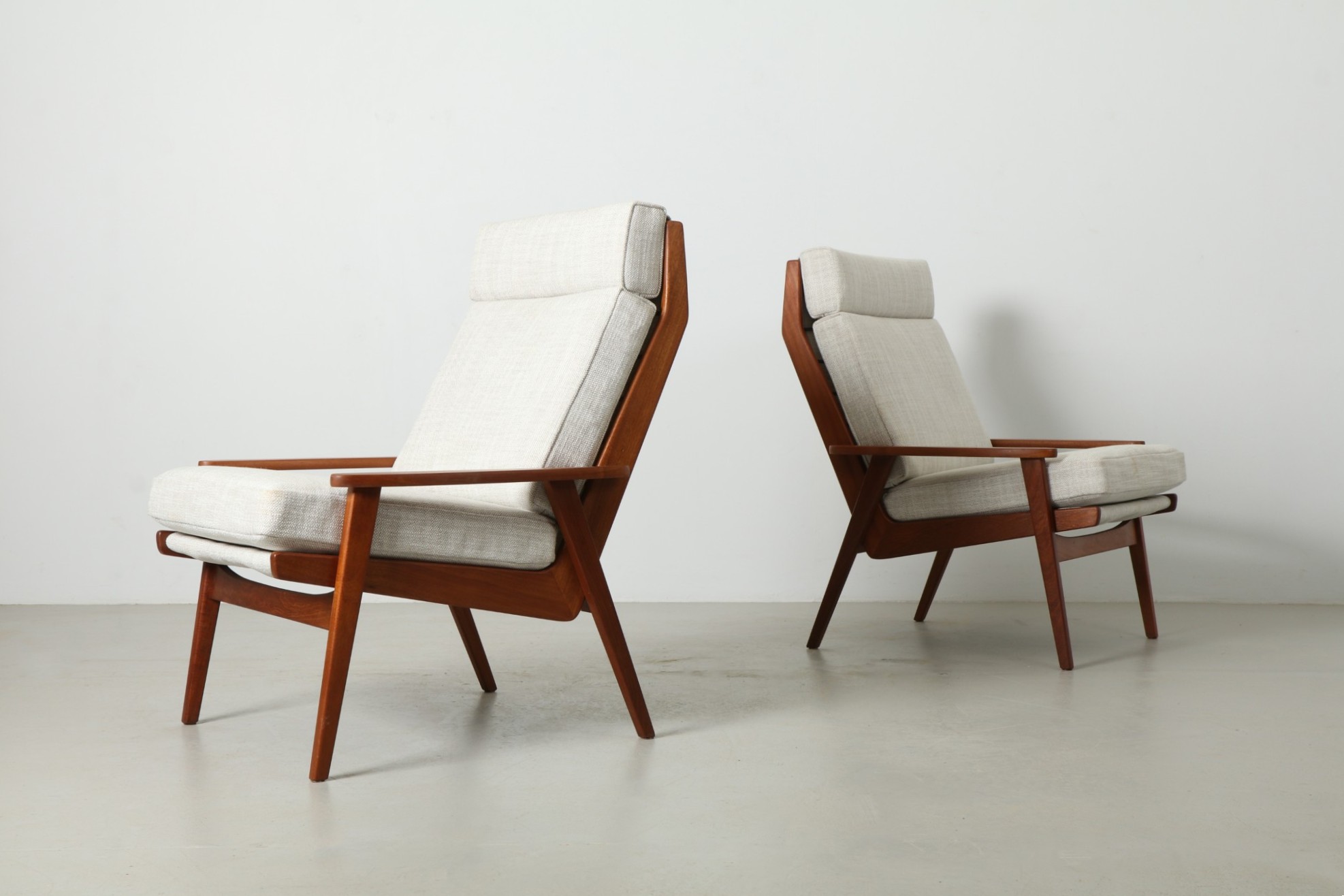 Pair Sharp NZ Mid Century Boomerang Armchairs by Airest