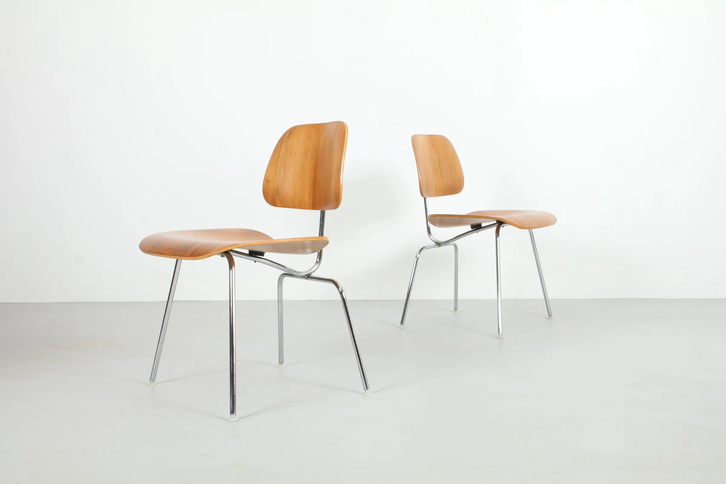 Timeless Charles & Ray Eames 'DCM' Chair by Herman Miller