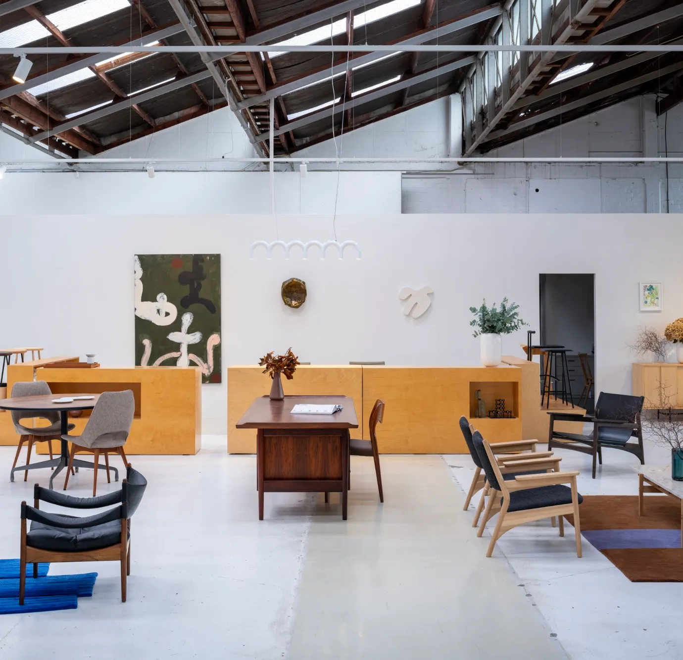 Mr. Bigglesworthy Furniture Gallery