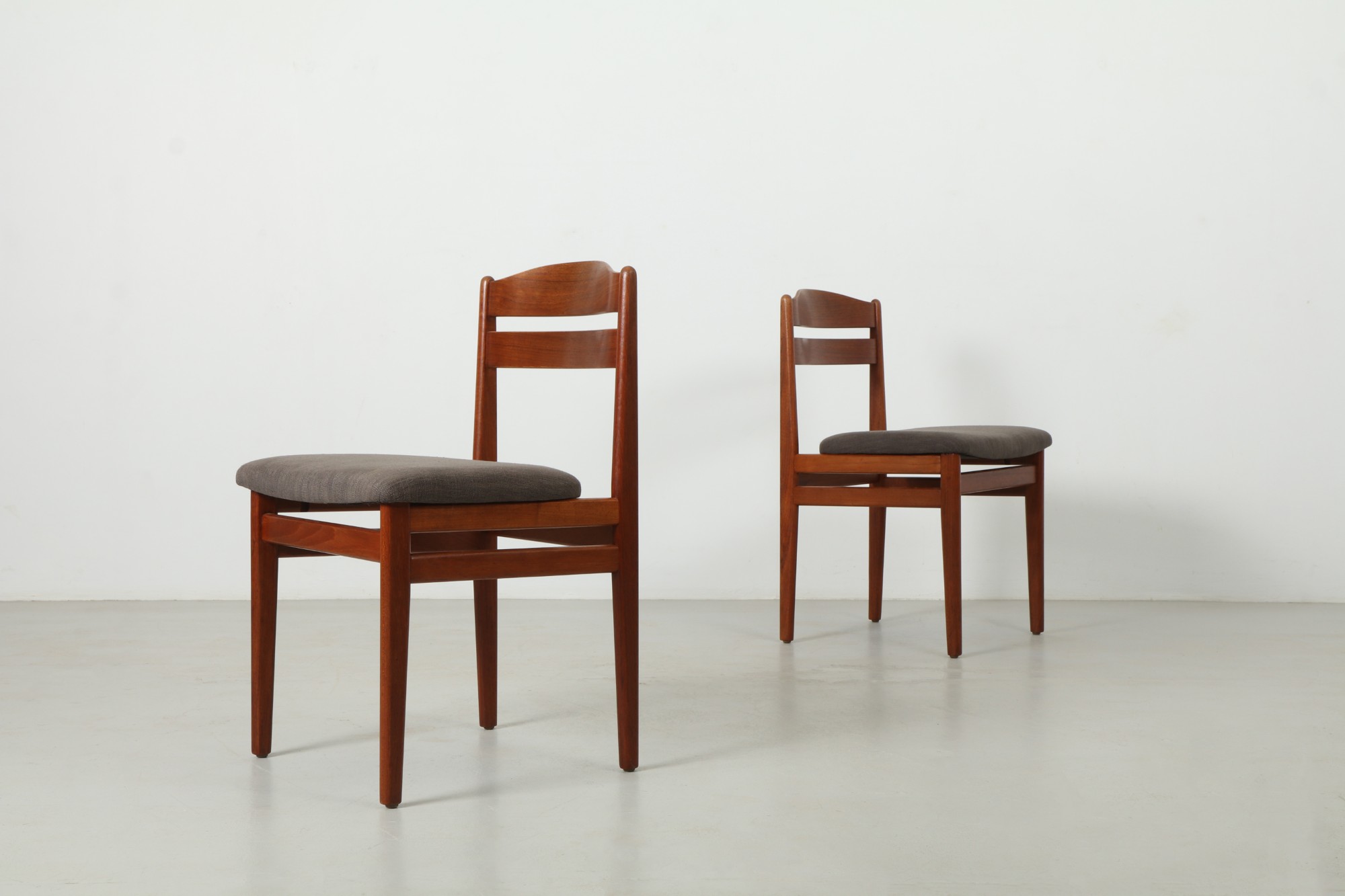 Six 'Model 82' Dining Chairs by Boltinge Stolefabrik