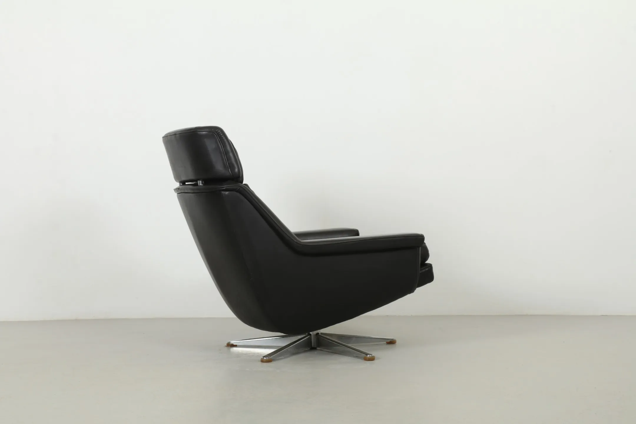 Bold Werner Langenfeld 'Model 802' Armchair by ESA Mobelvaerk