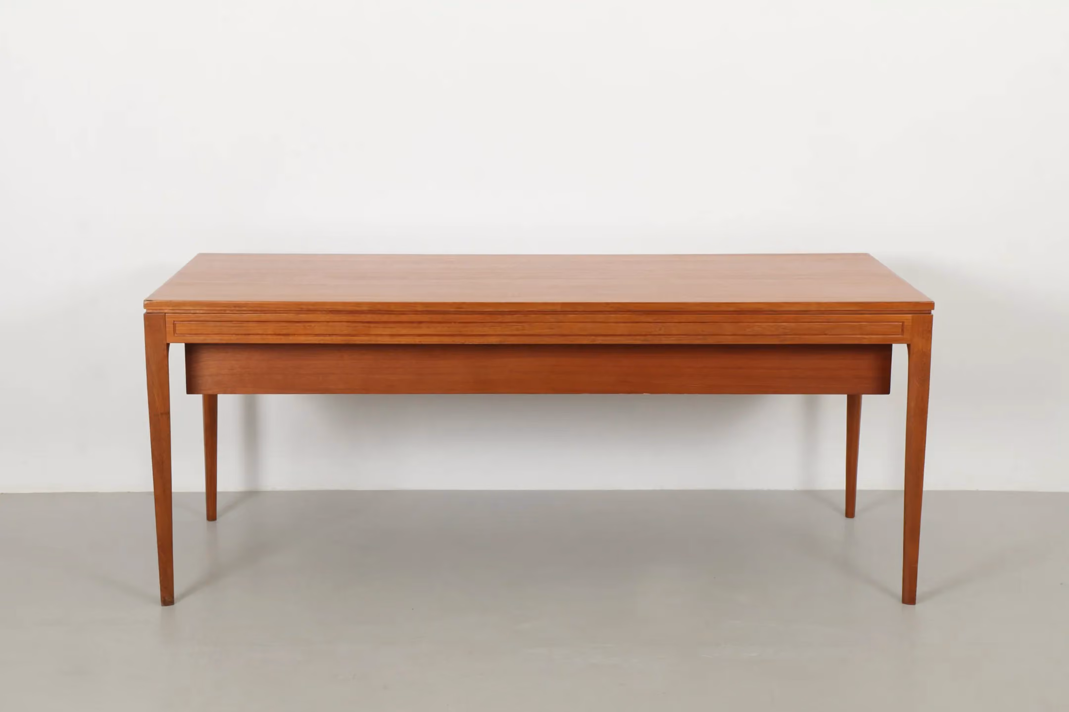 Stunning Joe Backhouse 'Diplomat' Style Desk by Backhouse