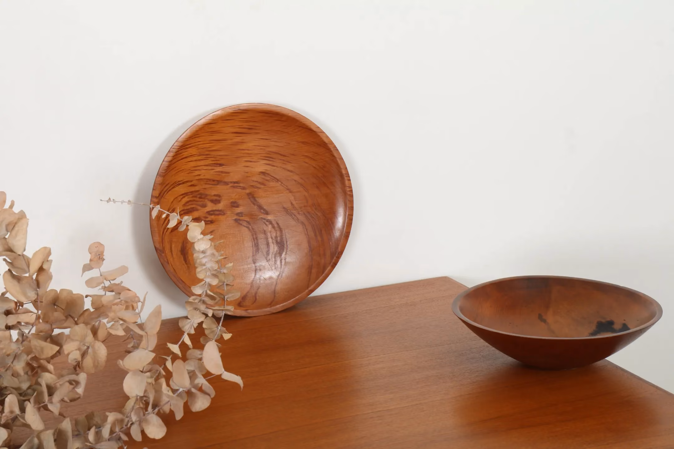 Hand Turned Pan Pacific Modernist Rewarewa Platter by John Crichton