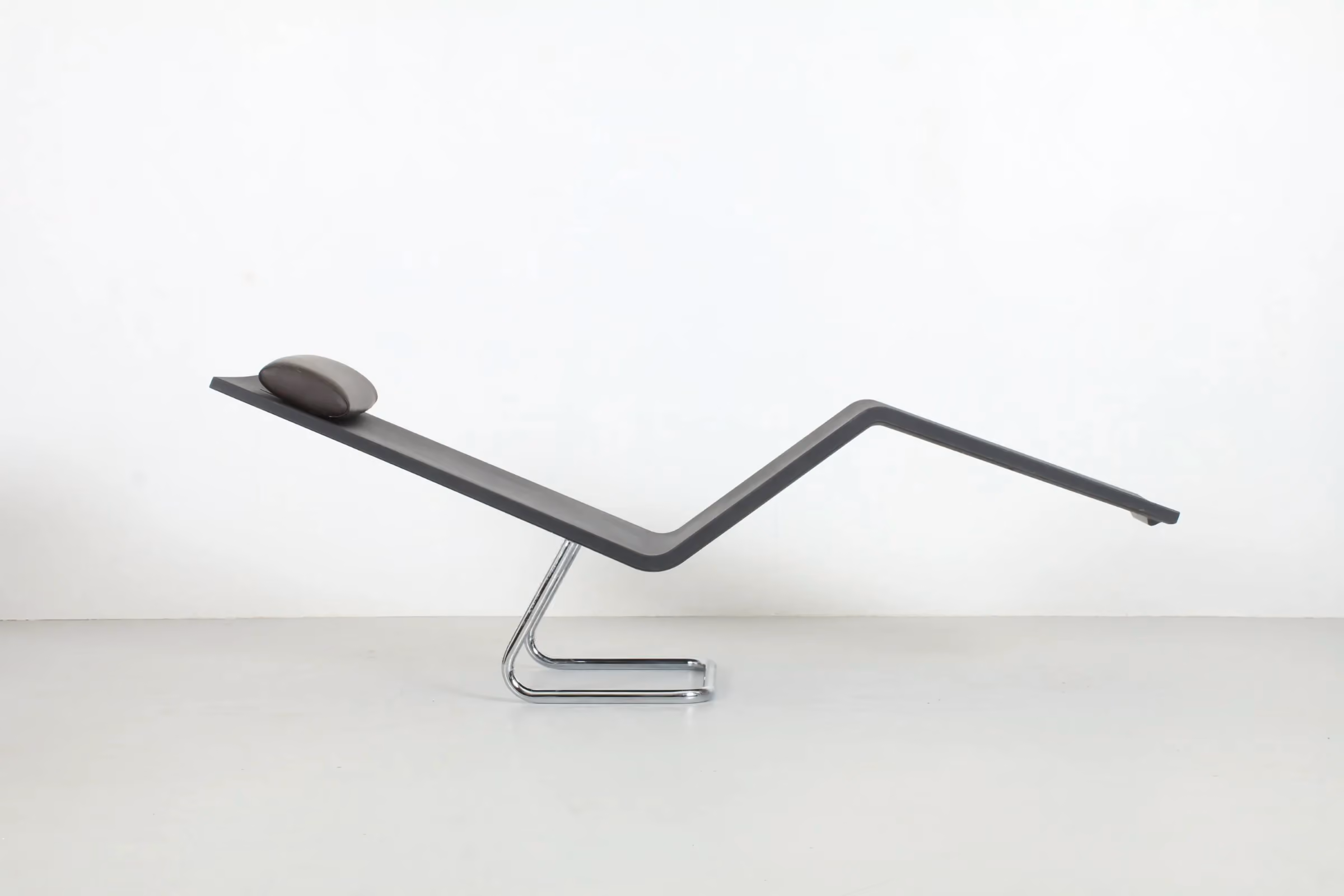 Graphic Maarten van Severen 'MVS' Chaise by Vitra
