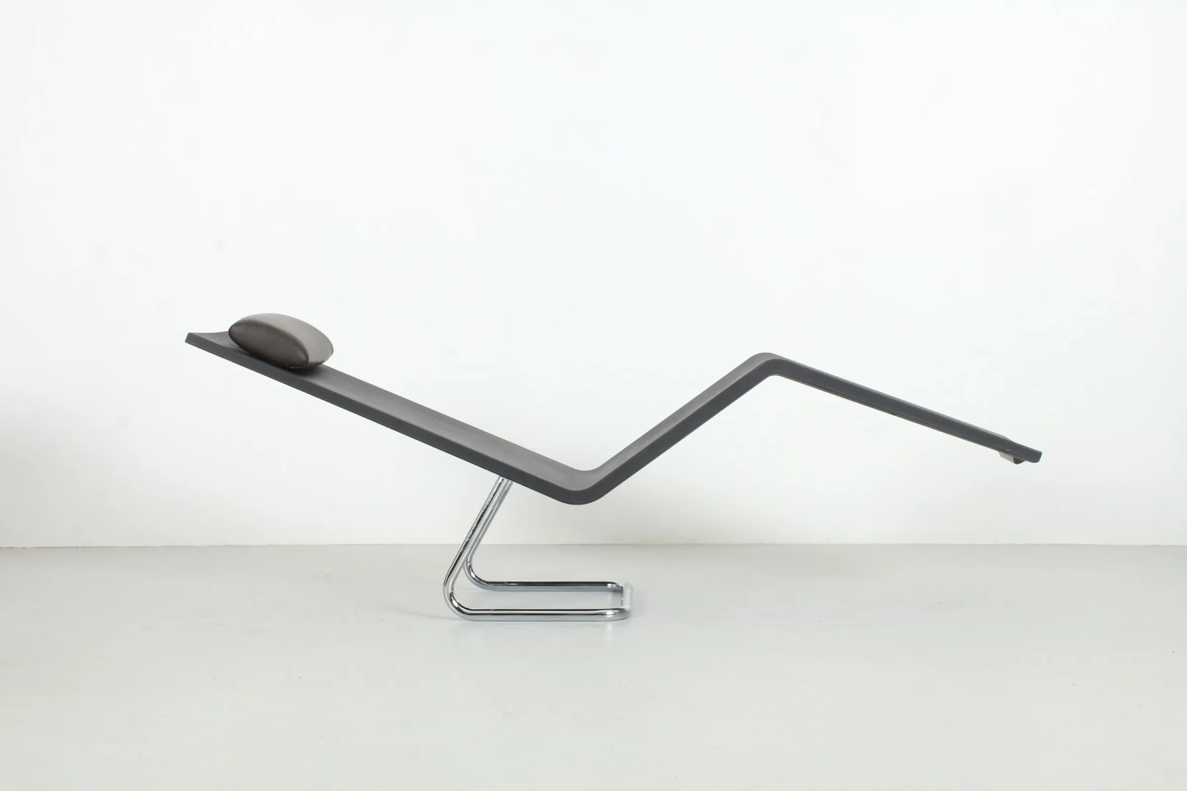 Graphic Maarten van Severen 'MVS' Chaise by Vitra