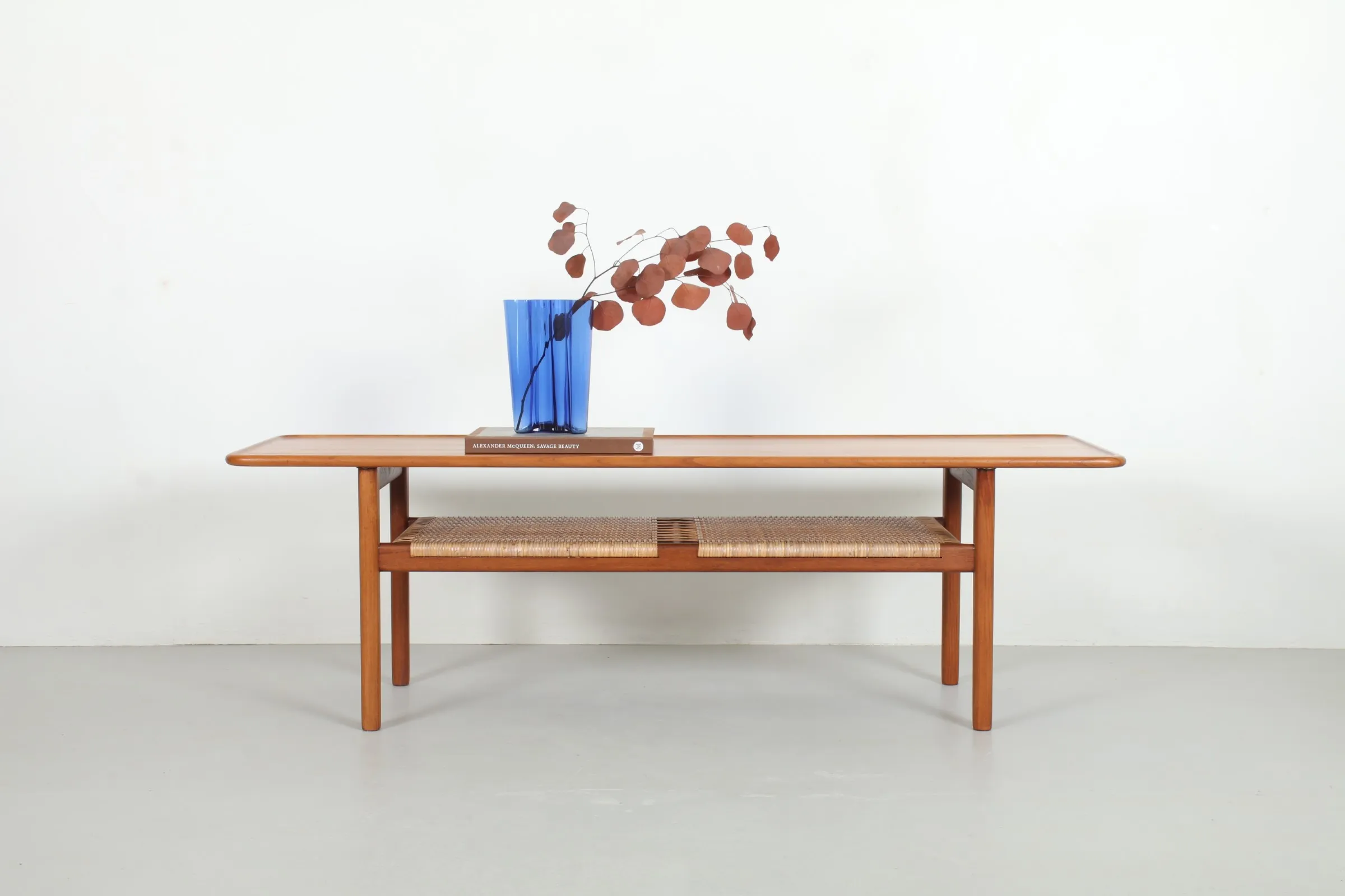 The Design Universe of Hans Wegner