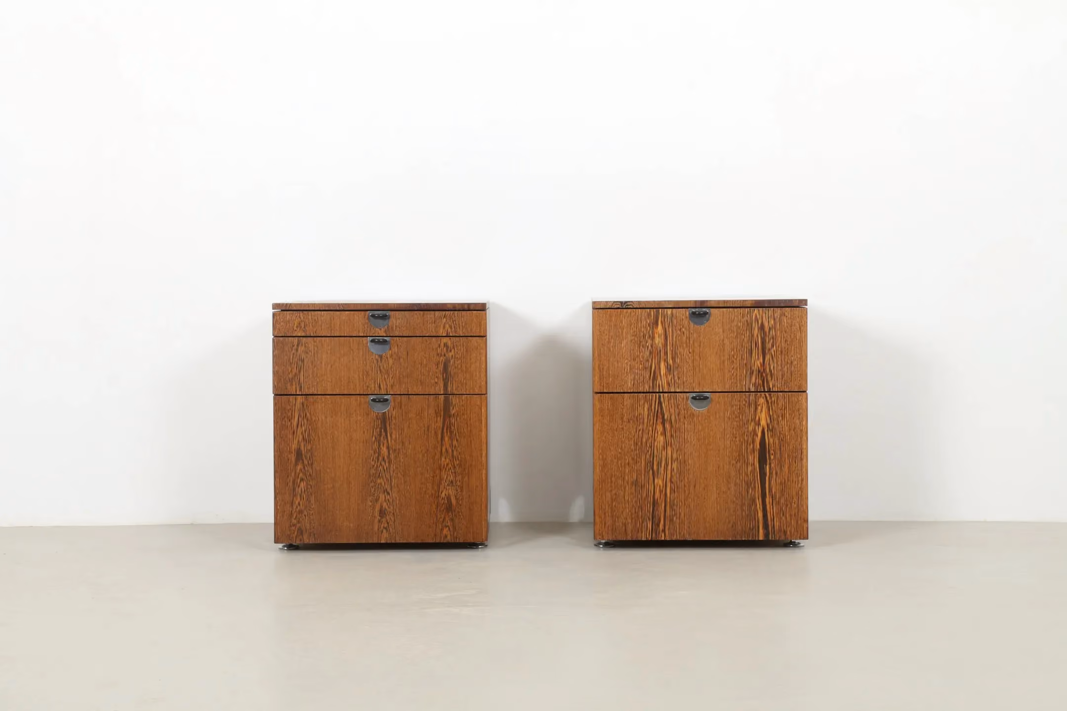 Pair of Striking Norman Foster 'Nomos' Drawers by Tecno