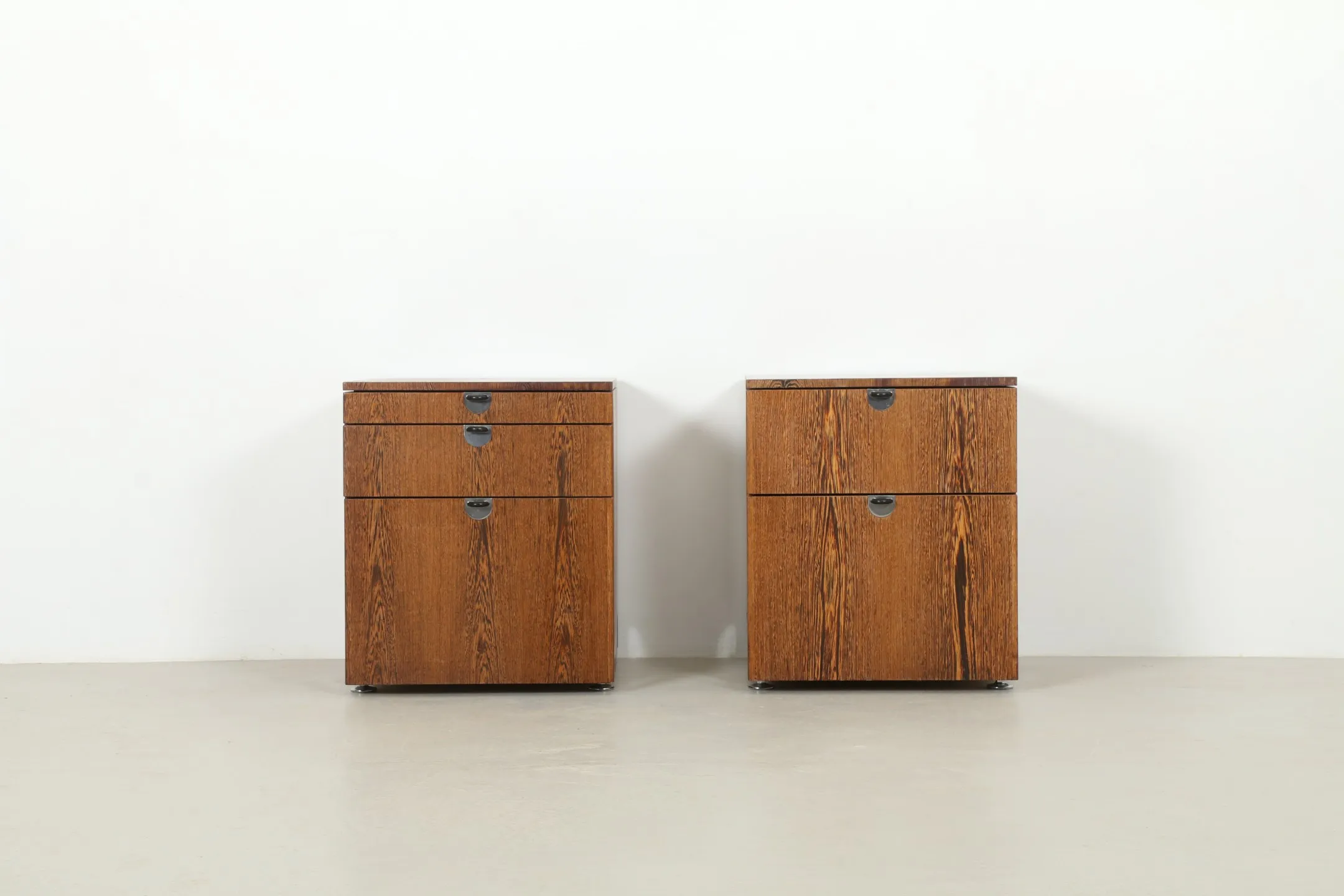 Pair of Striking Norman Foster 'Nomos' Drawers by Tecno