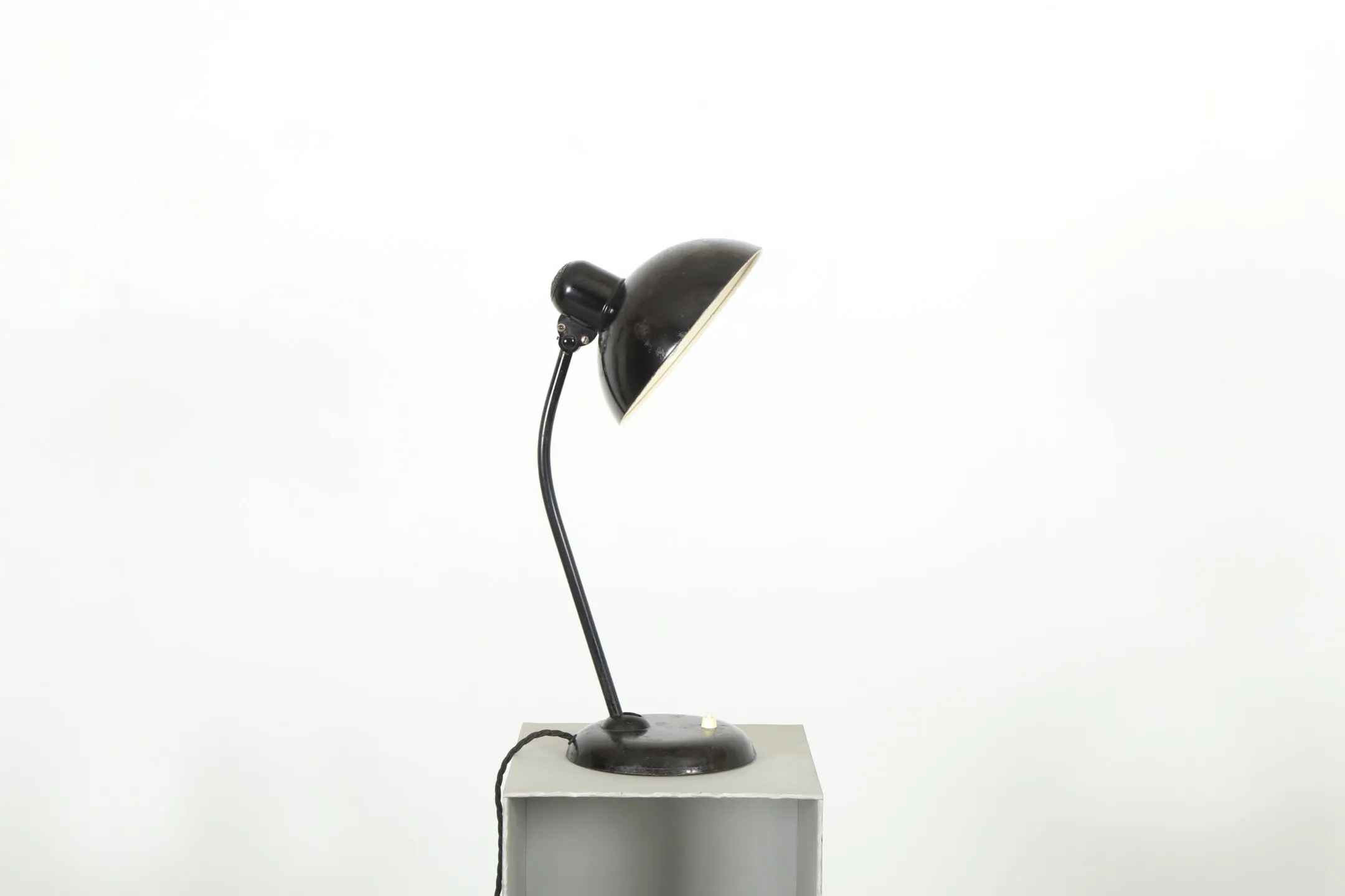 Iconic Christian Dell 'Model 6556' Bauhaus Table Lamp by Kaiser Idell