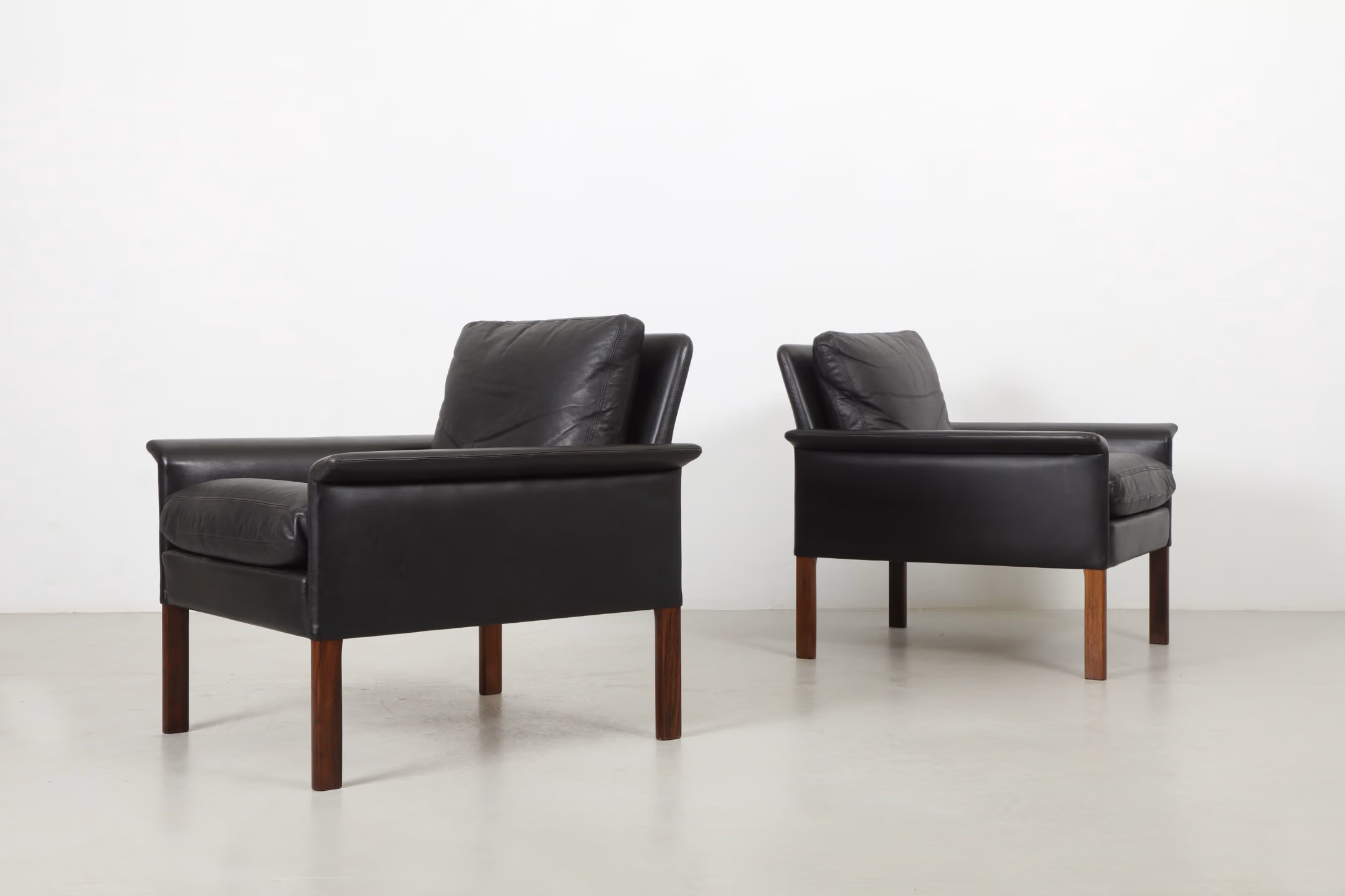 Pair of Sleek Hans Olsen 'Model 500' Leather Armchairs by C.S. Mobler