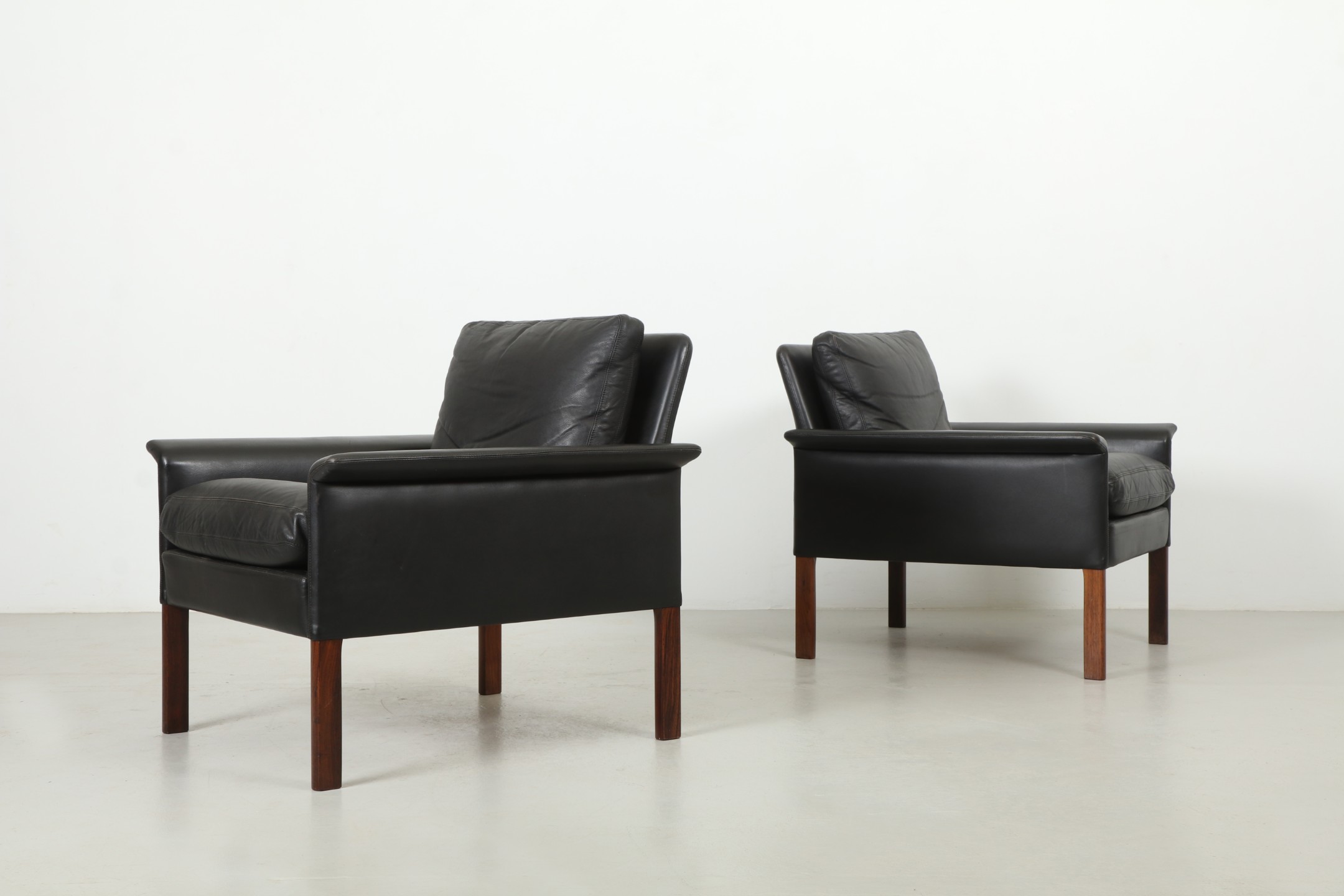 Pair of Sleek Hans Olsen 'Model 500' Leather Armchairs by C.S. Mobler