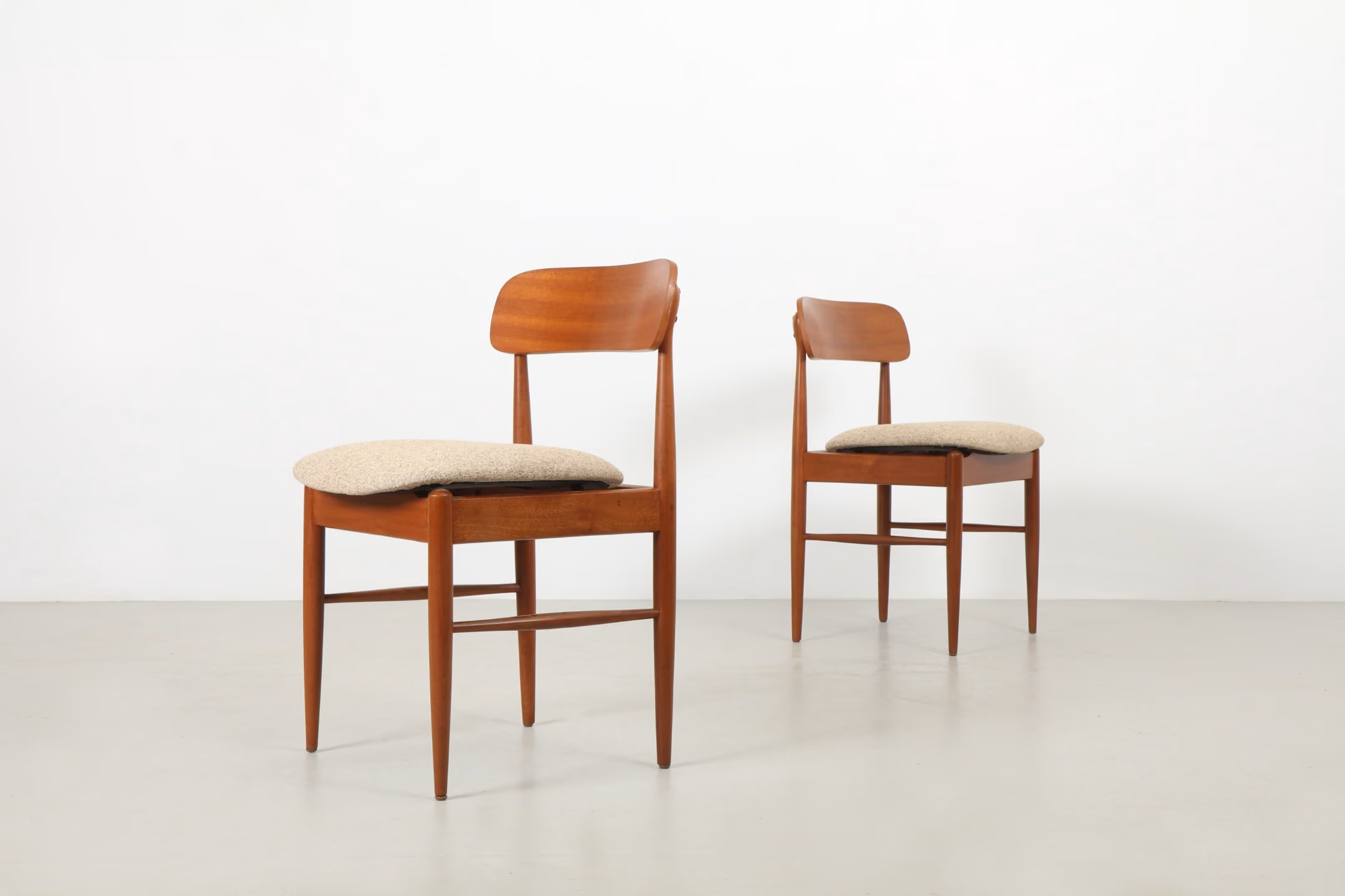 Four Elegant Mid-Century Dining Chairs by Unit Style
