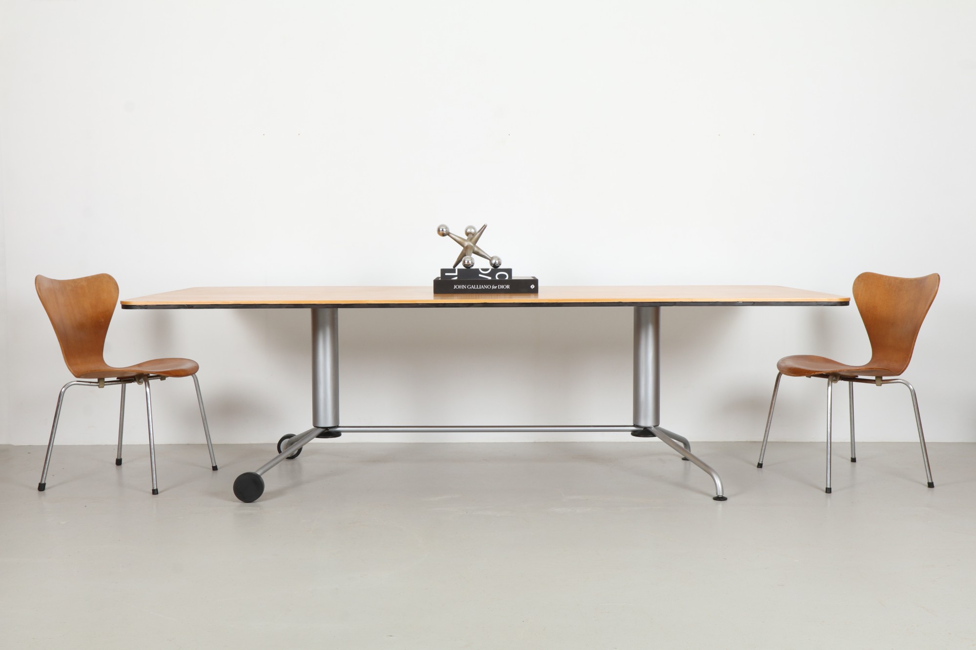 Epic Vico Magestretti 'VicoDuo' Dining Table by Fritz Hansen
