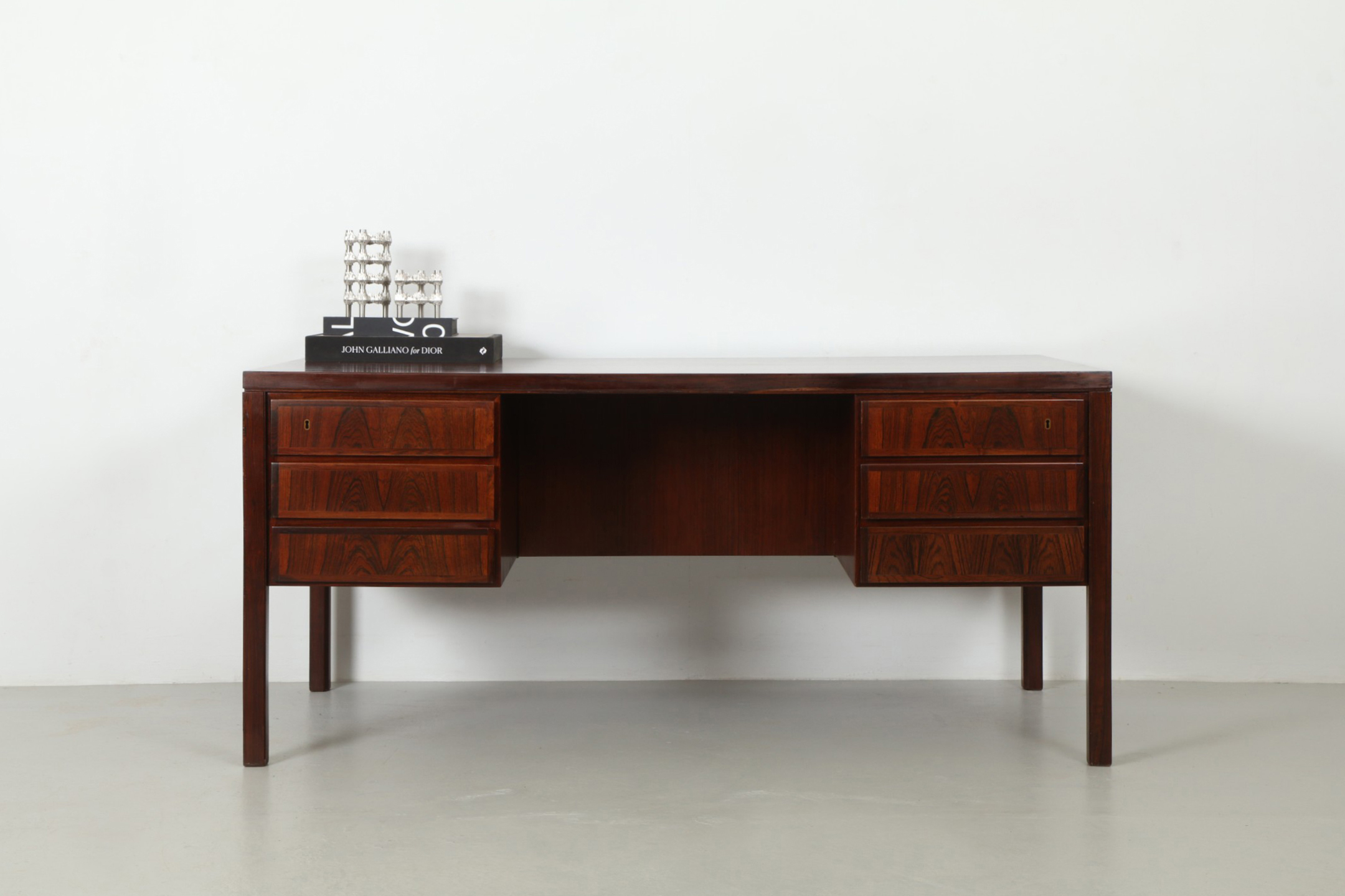 Omann Jun : Coveted Cabinetry