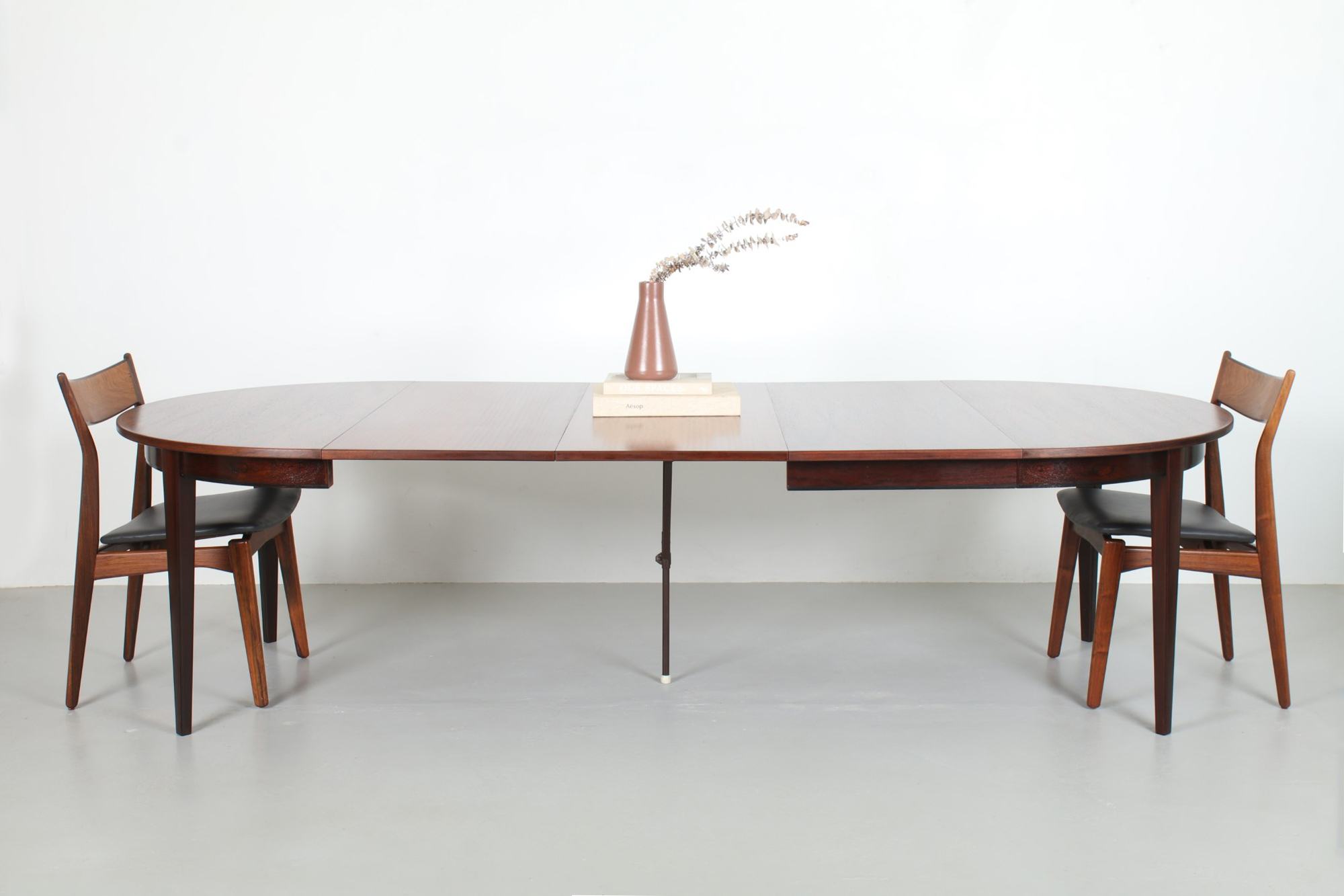 Omann Jun : Coveted Cabinetry