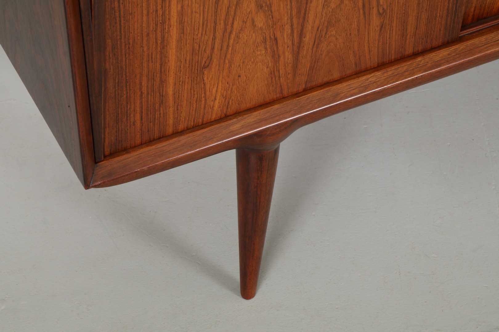Omann Jun : Coveted Cabinetry