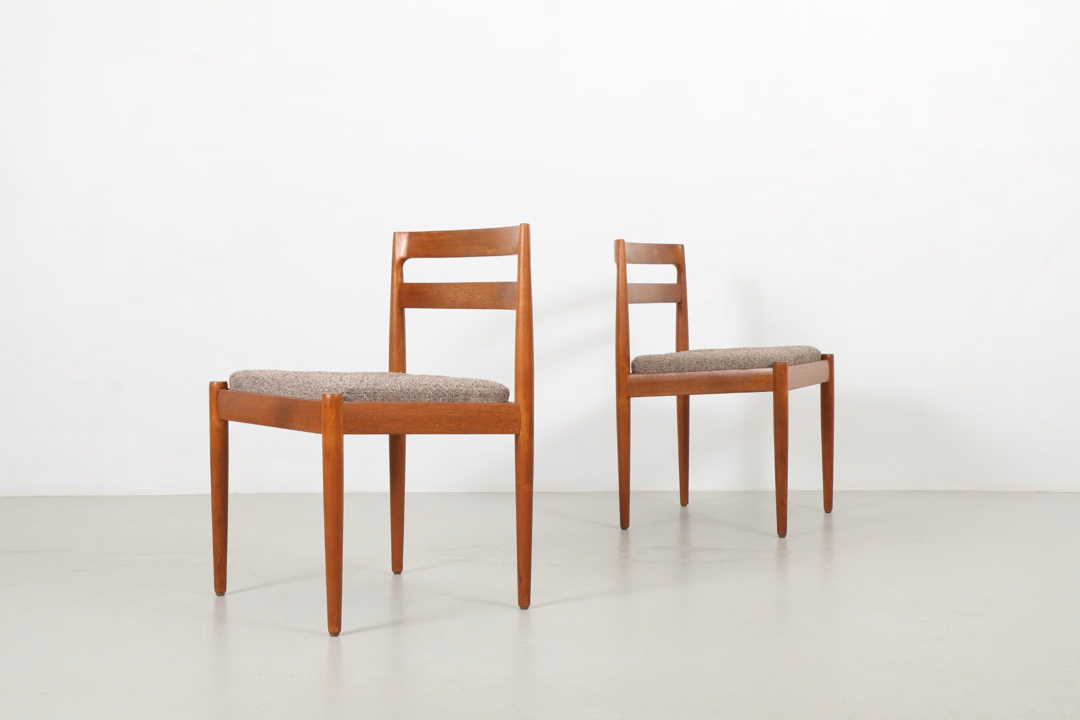 Six Stunning Kai Kristiansen 'Universe 301' Dining Chairs by Magnus Olesen