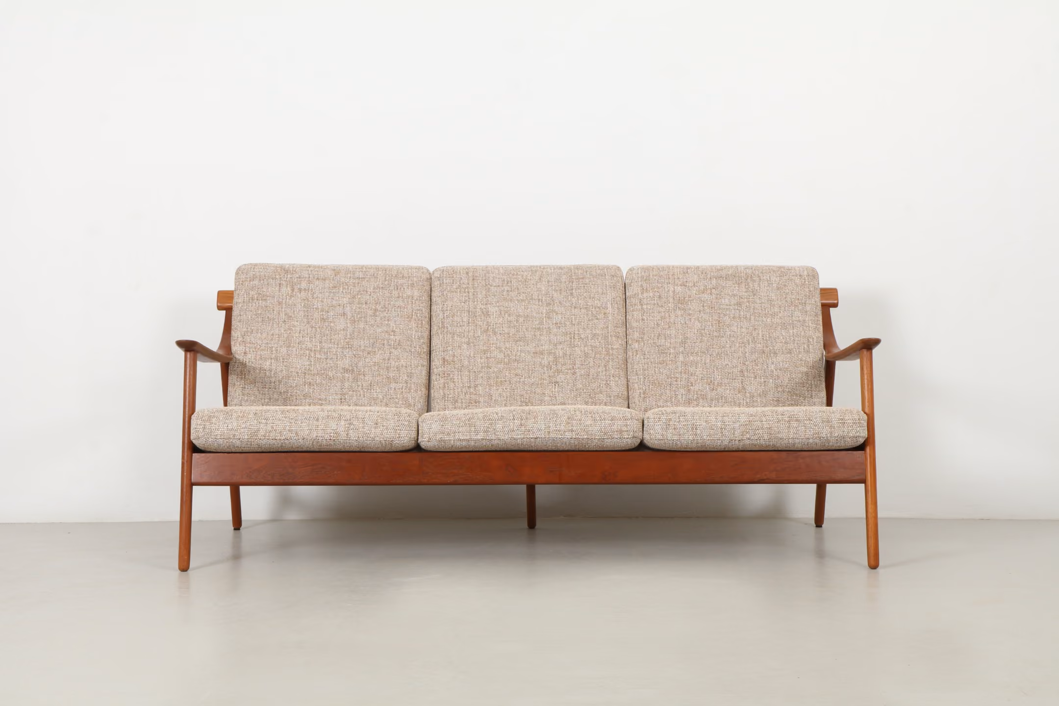 Sleek Arne Hovmand Olsen 'MK-119' Sofa by Mogens Kold