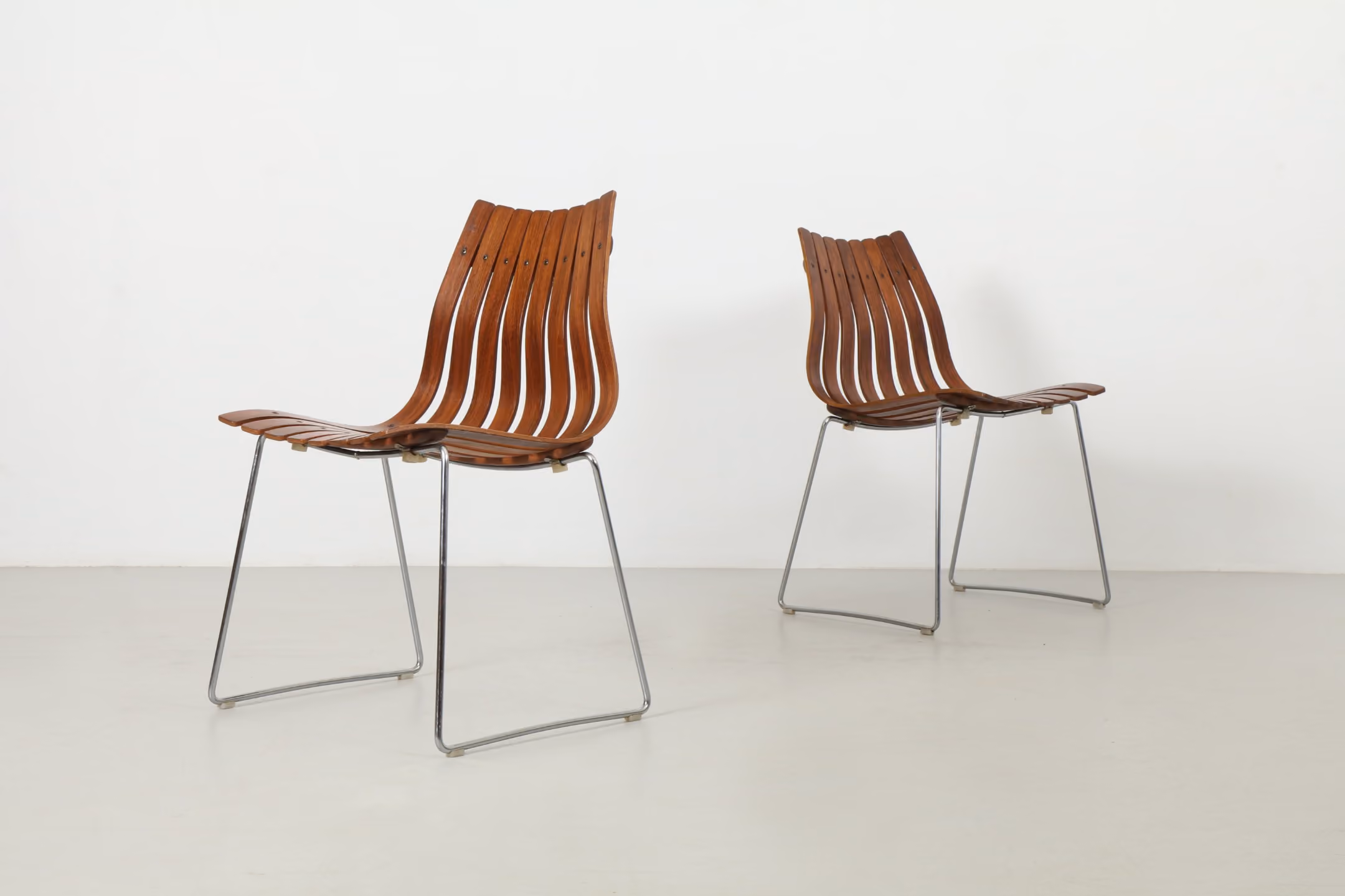 Eight Striking Hans Brattrud 'Scandia Jr' Dining Chairs by Hove Møbler