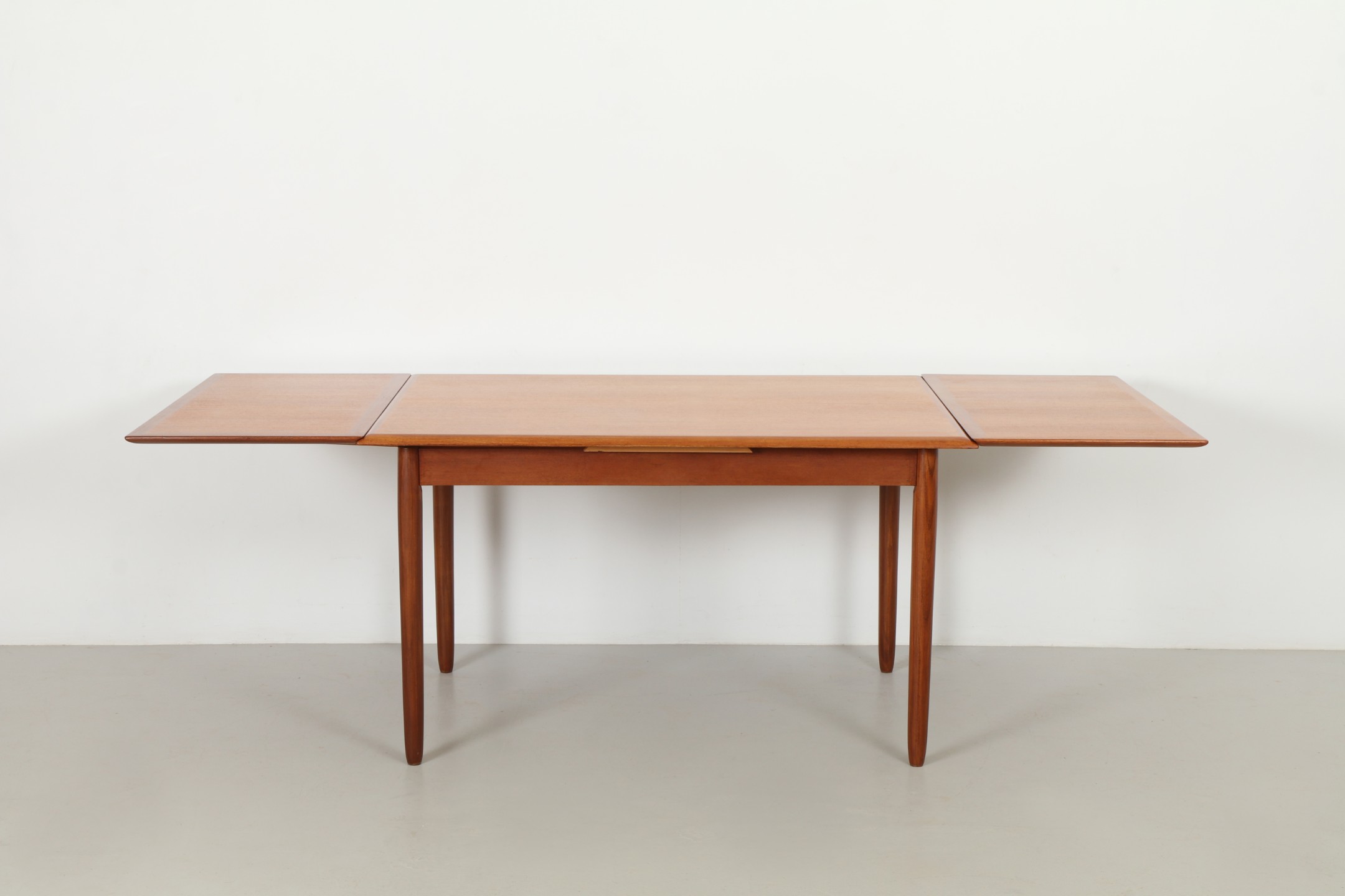 Stunning Danish Mid-Century Extending Dining Table