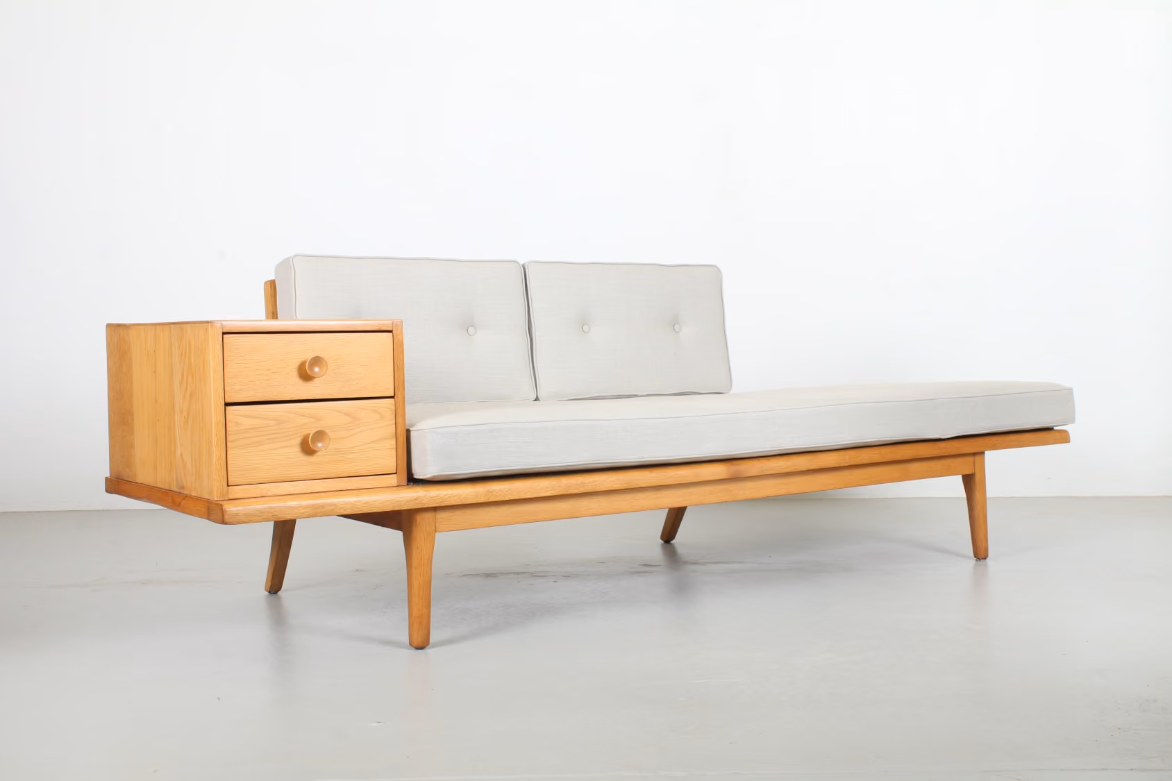 Memorable 1950s Daybed Sofa by Maple Furnishing