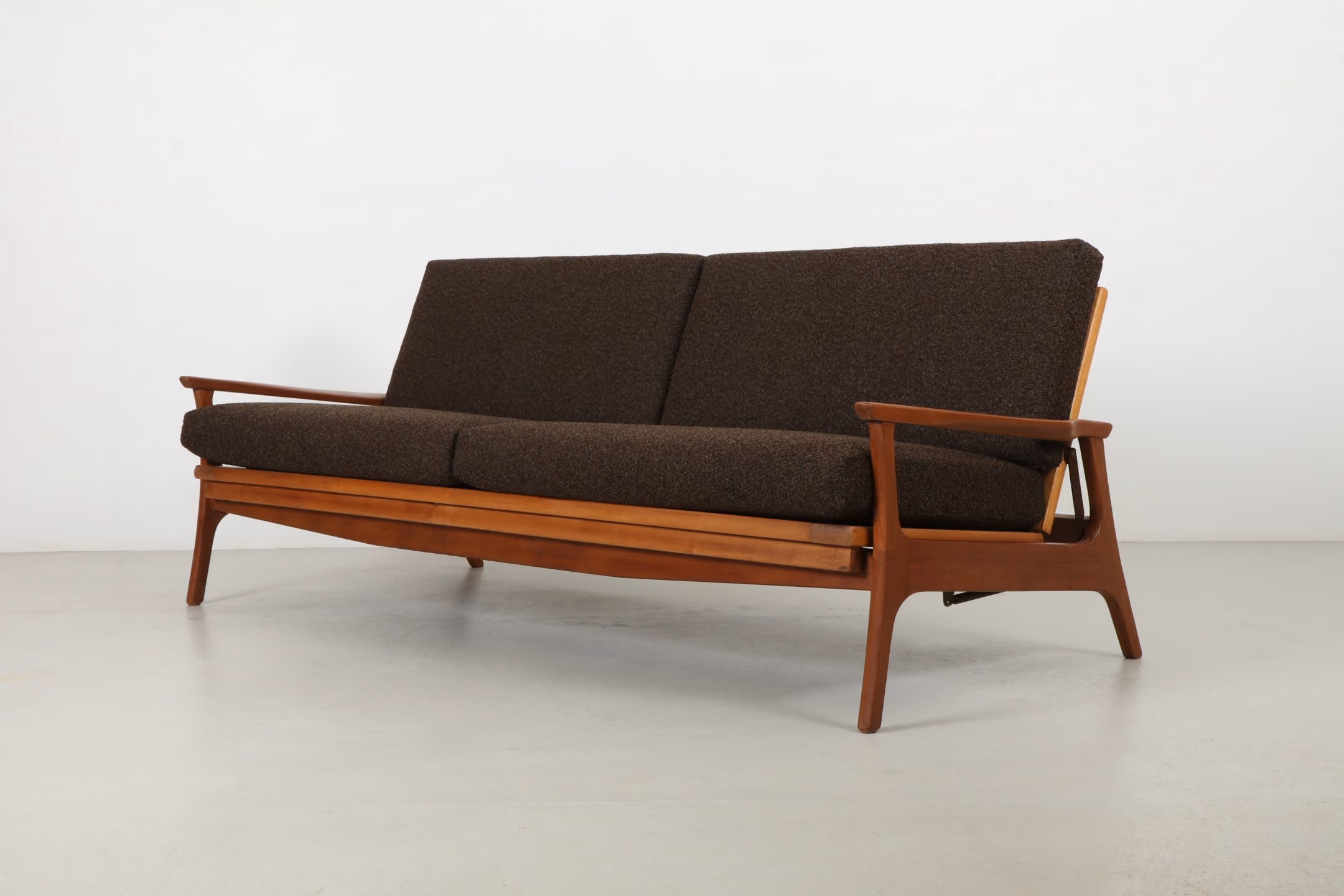 Sharp Mid-Century NZ Made 'Vigo' Folding Sofa By Morgan